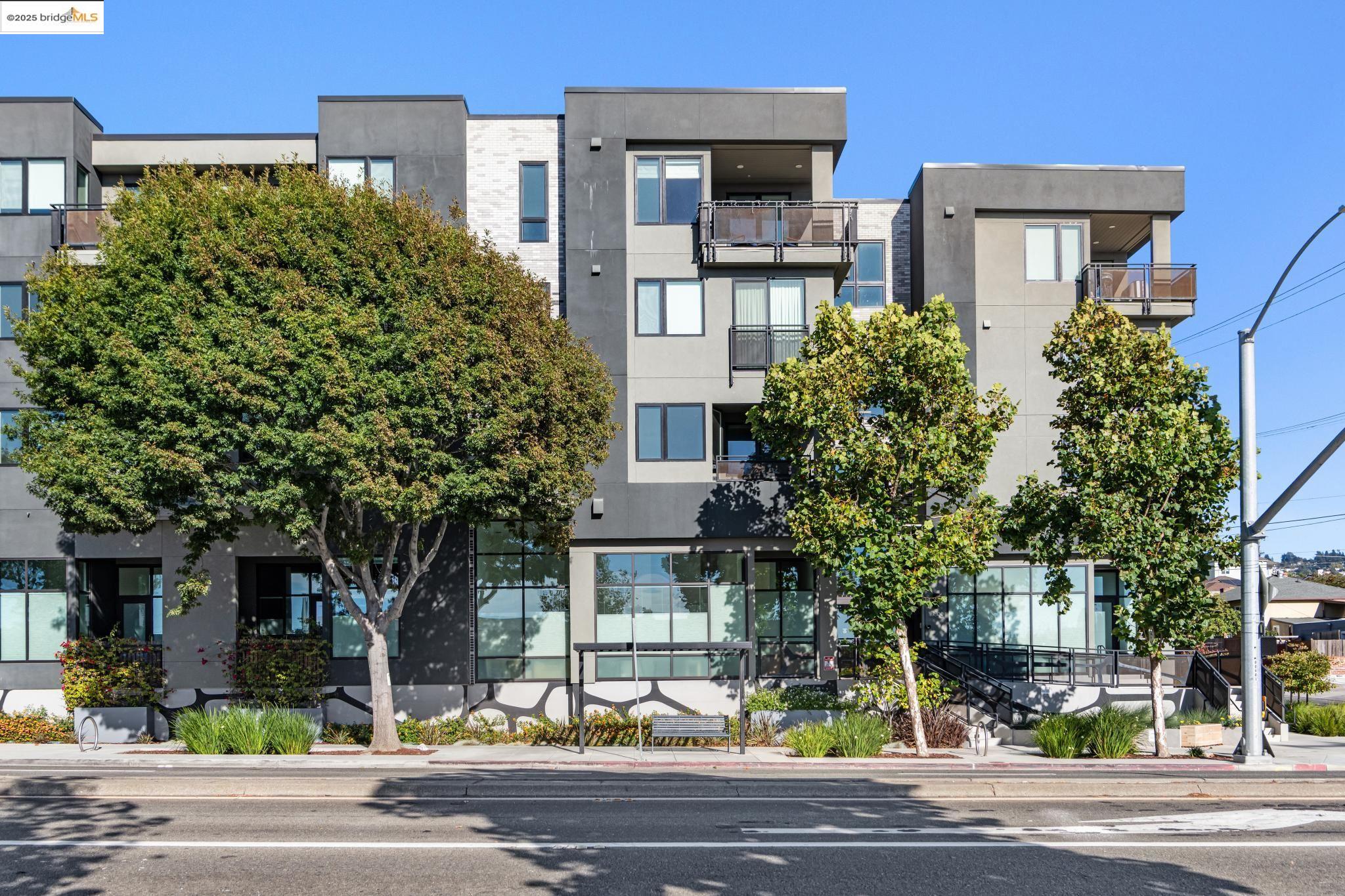 10300 San Pablo Ave # 303