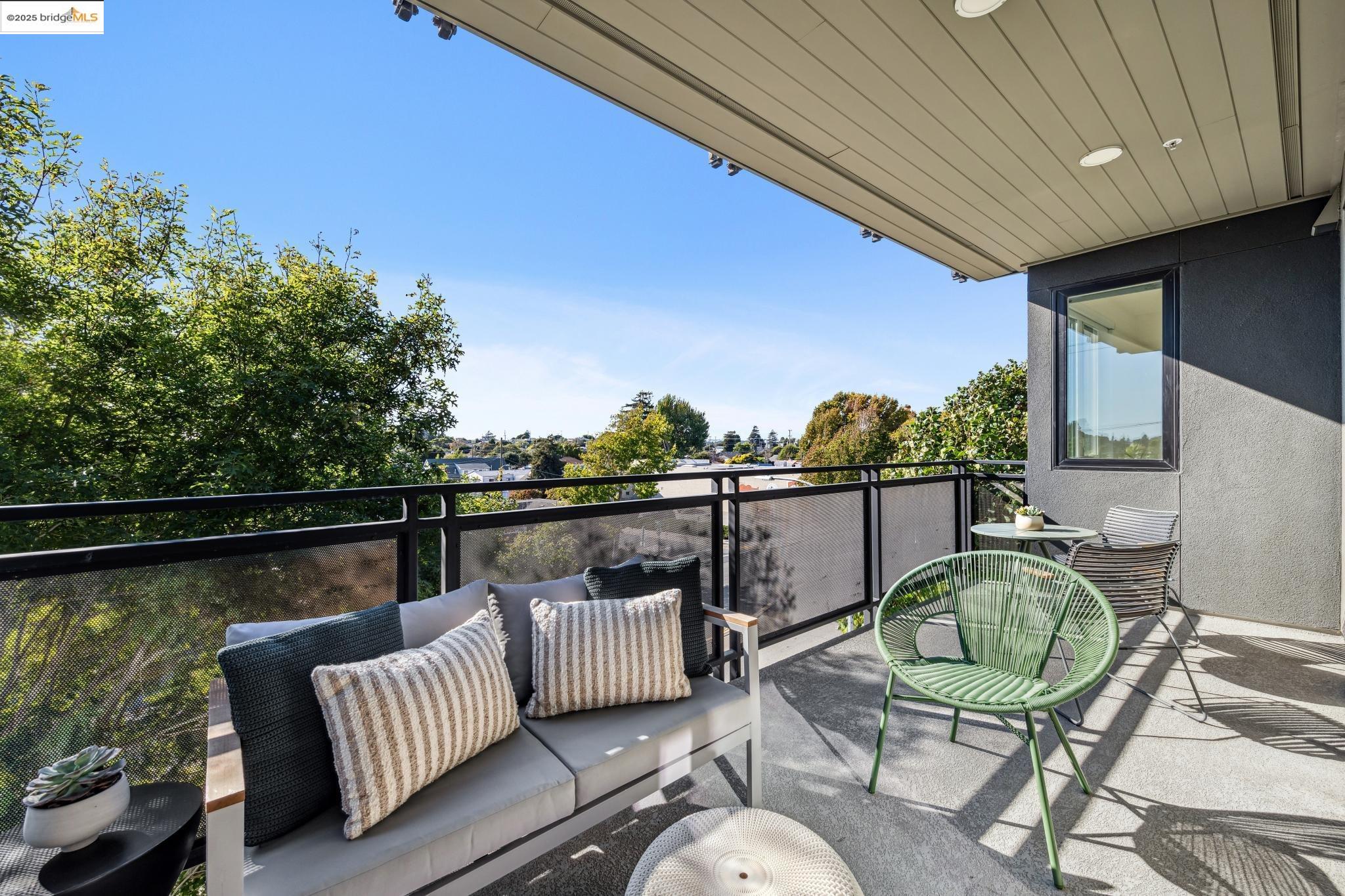 10300 San Pablo Ave # 303