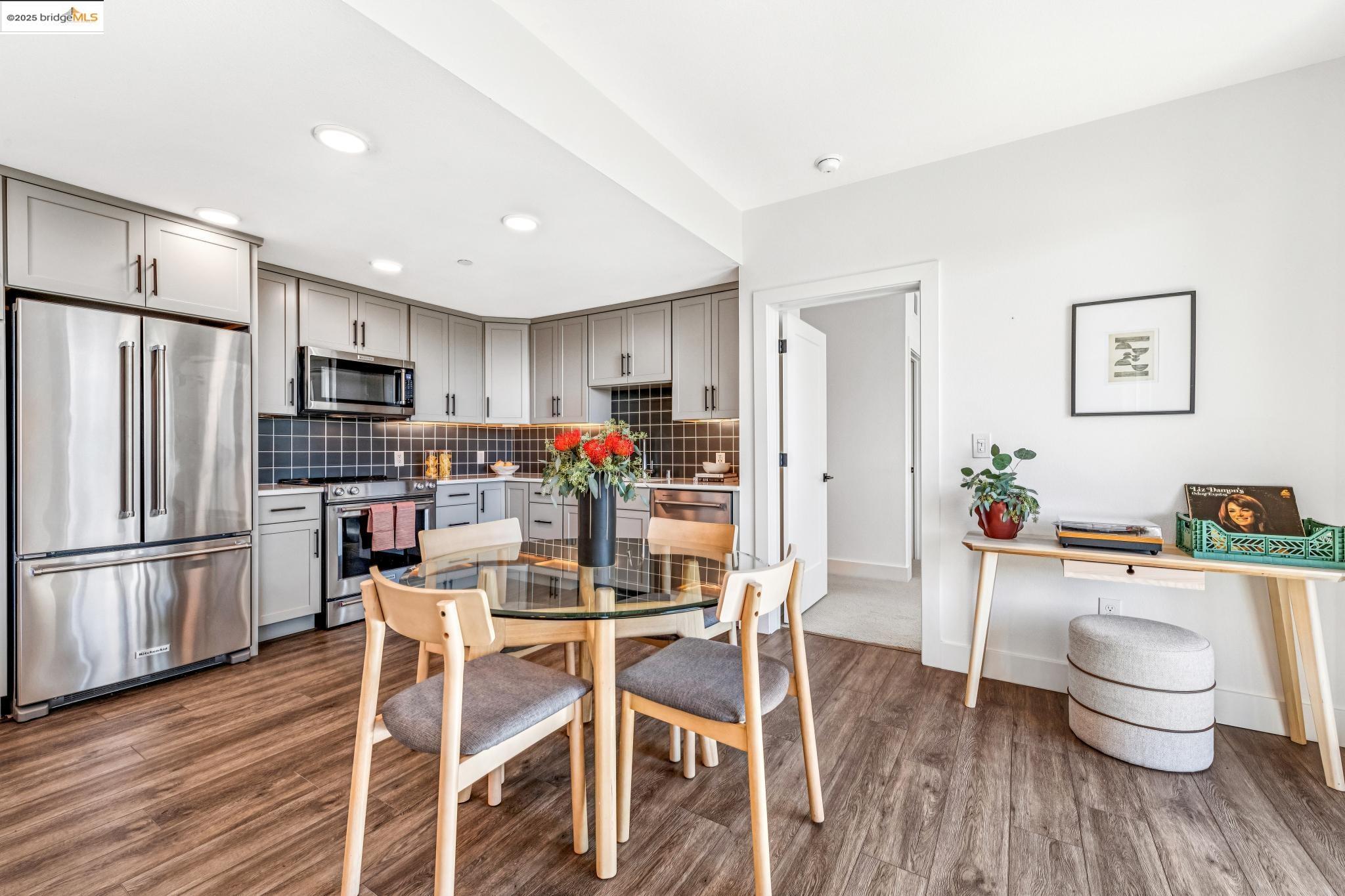 10300 San Pablo Ave # 303