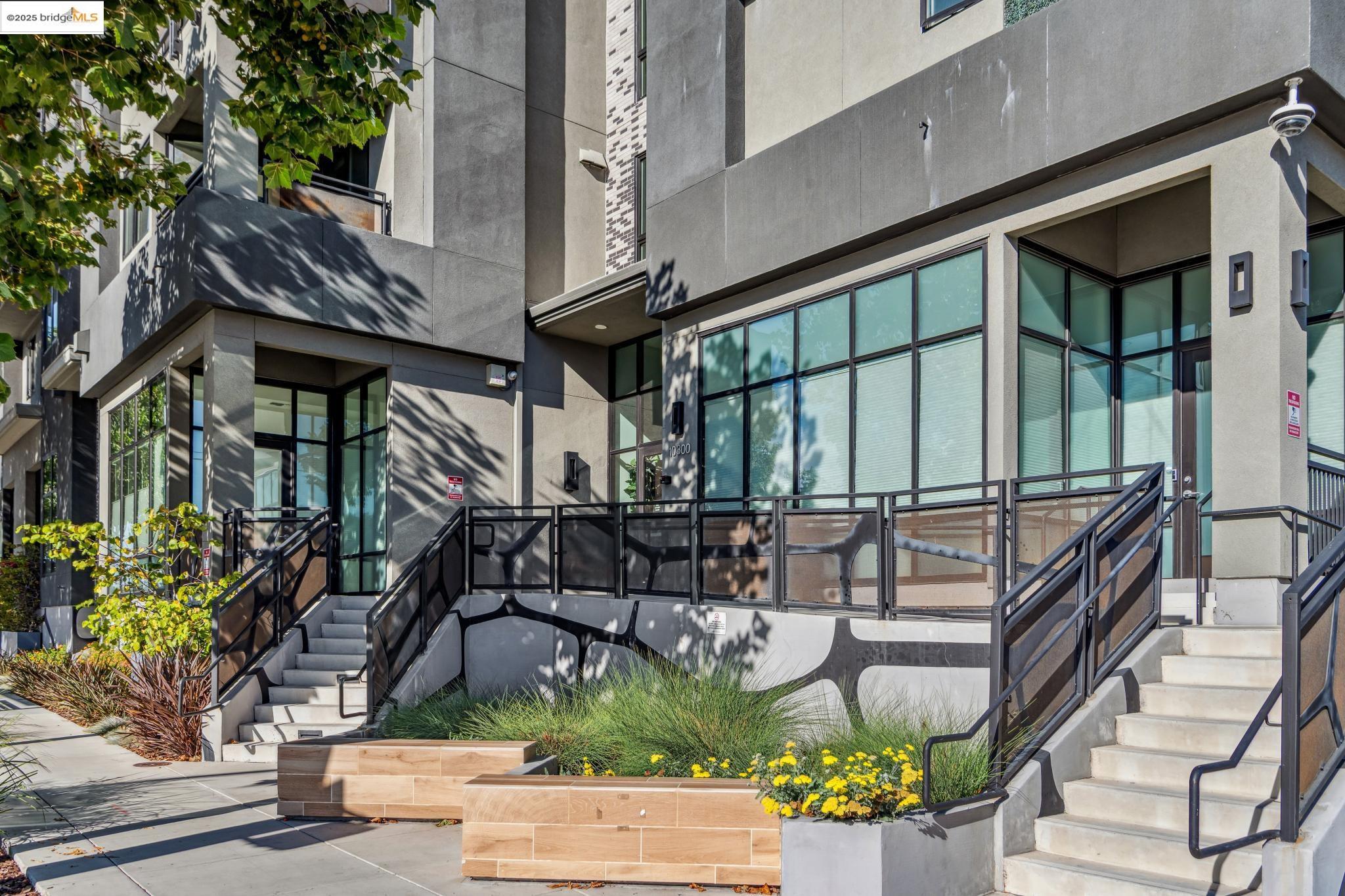 10300 San Pablo Ave # 303