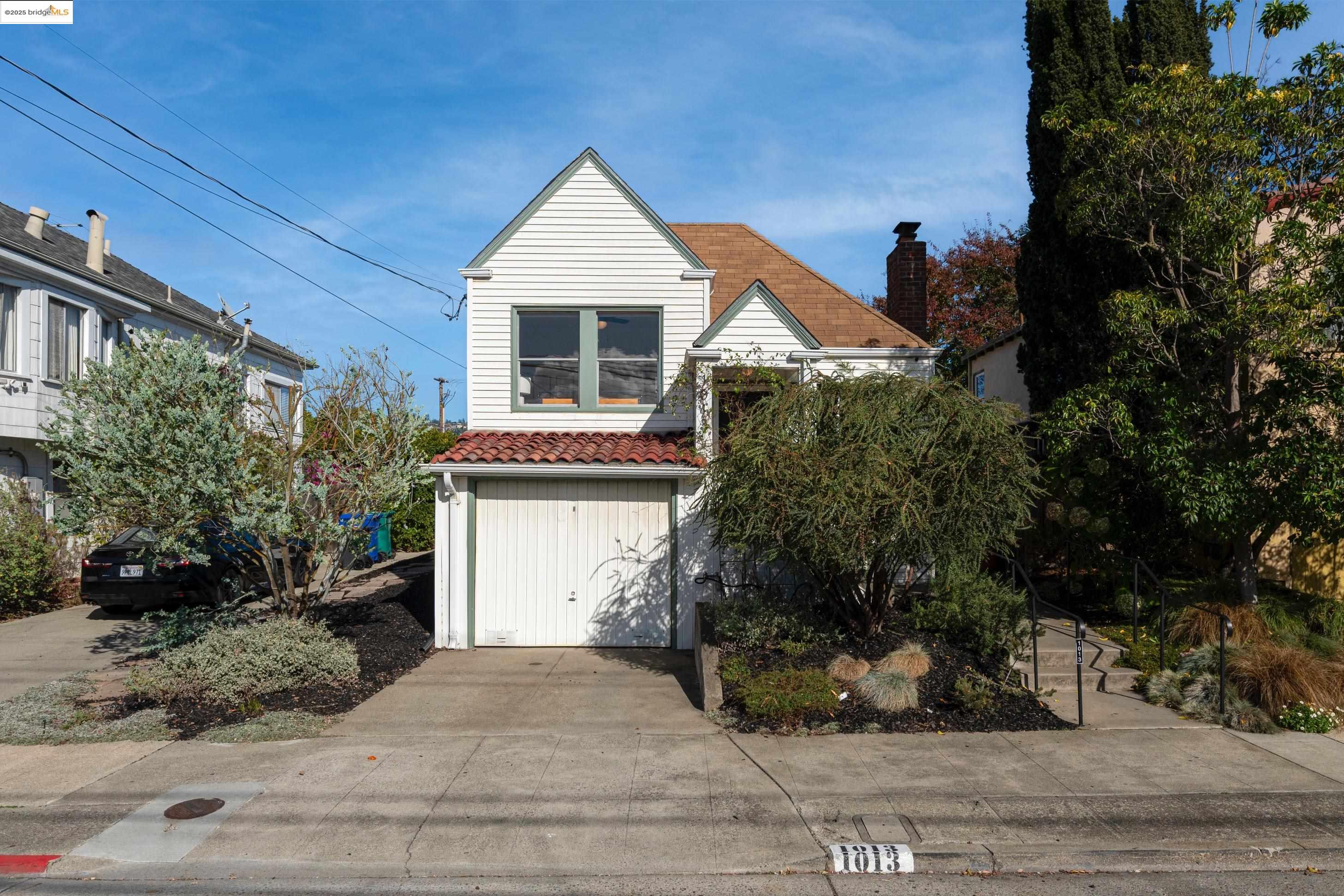 1013 Stannage Ave