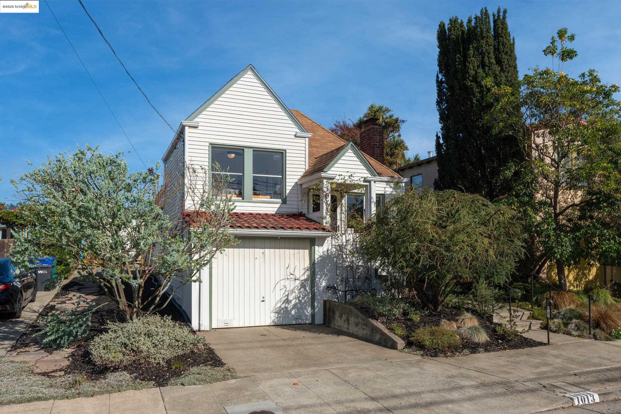 1013 Stannage Ave