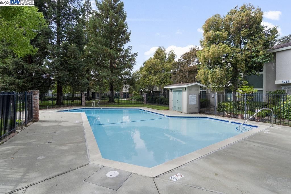 1261 Pine Creek Way # B