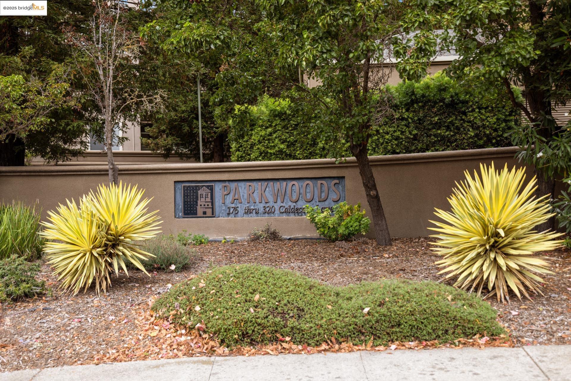 240 Caldecott Ln # 208