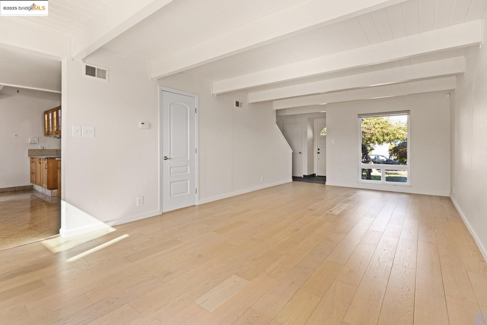 4610 Taft Ave