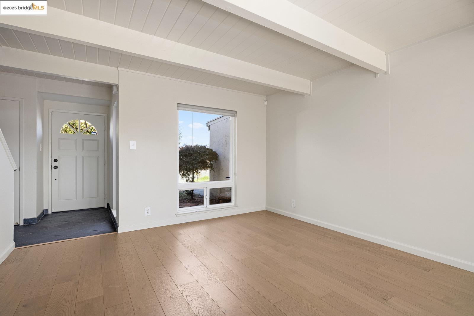 4610 Taft Ave