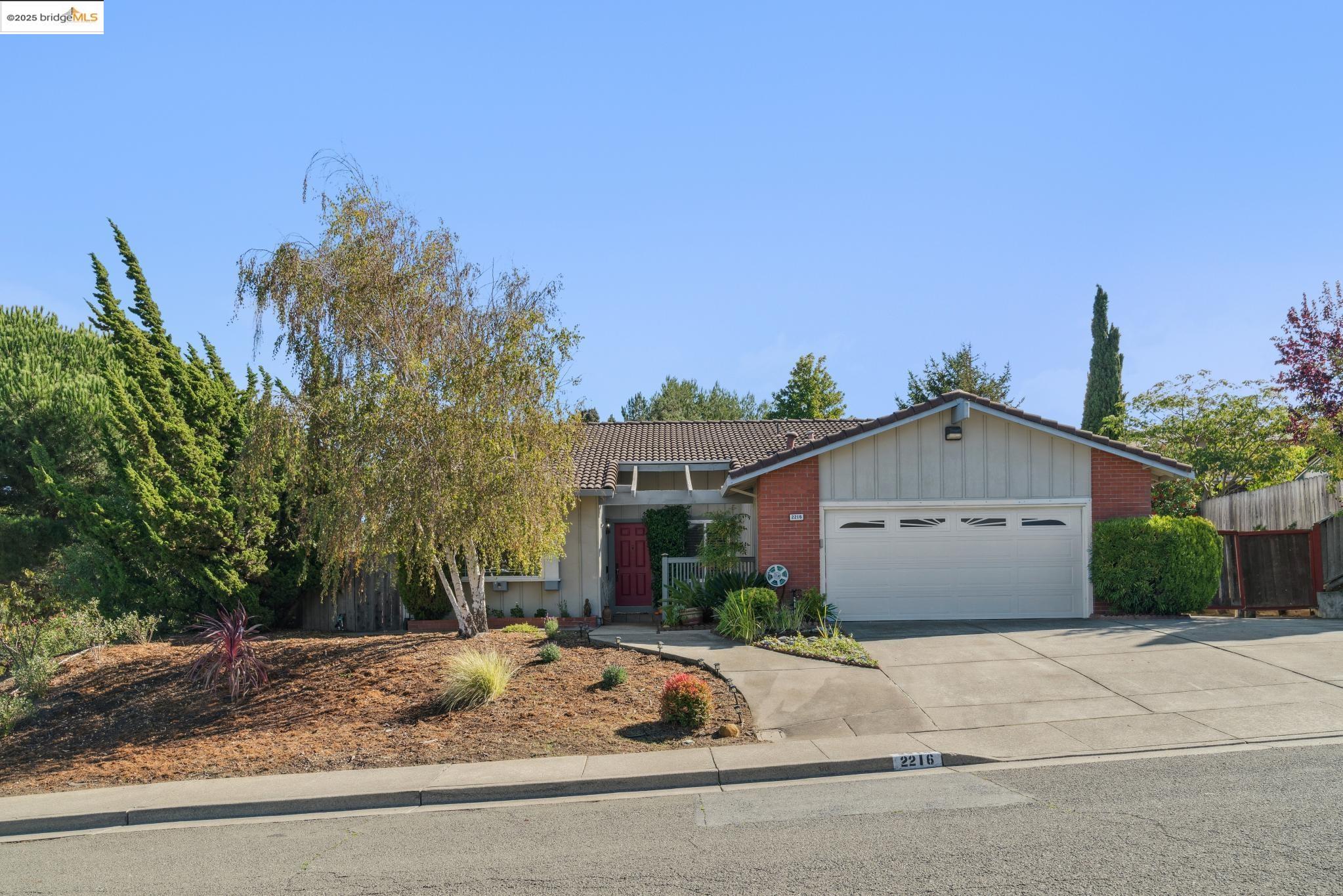 2216 Bristlecone Drive