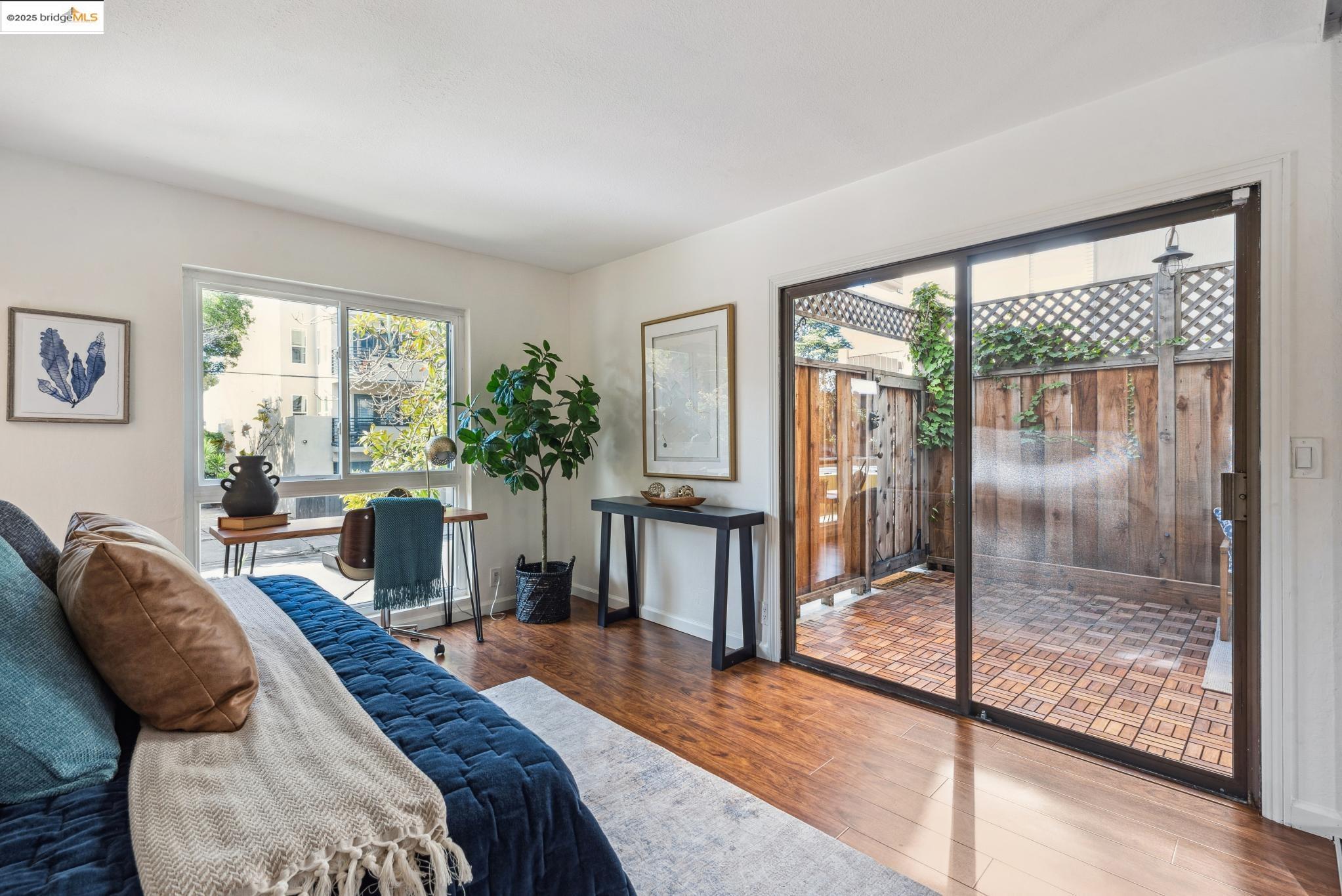 651 Oakland Ave Unit: 1E