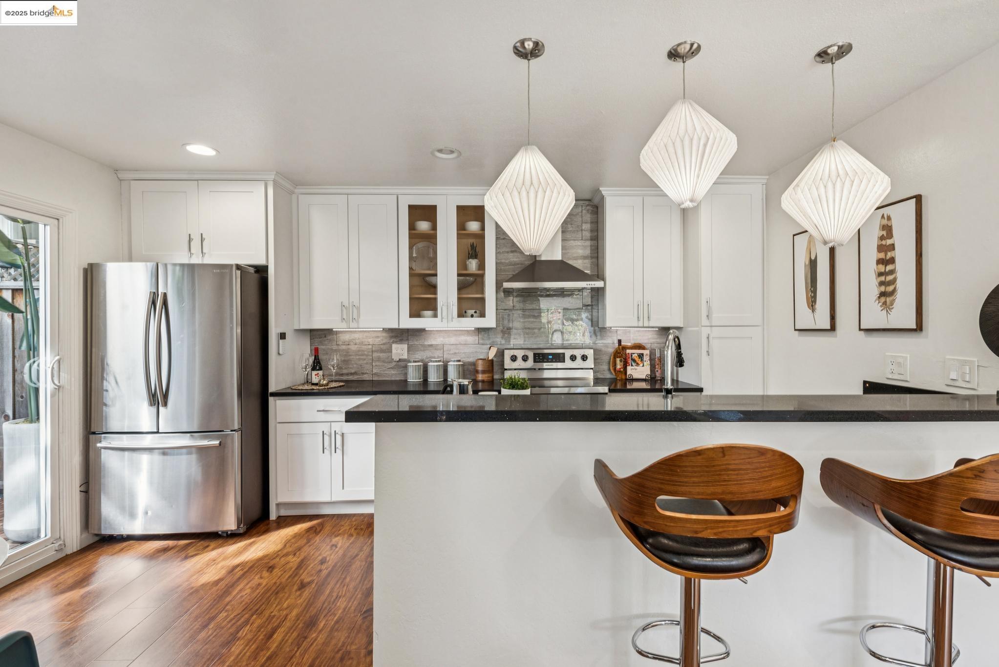 651 Oakland Ave Unit: 1E