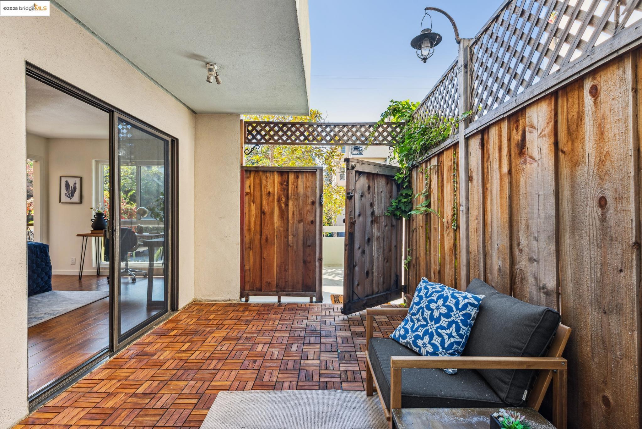 651 Oakland Ave Unit: 1E