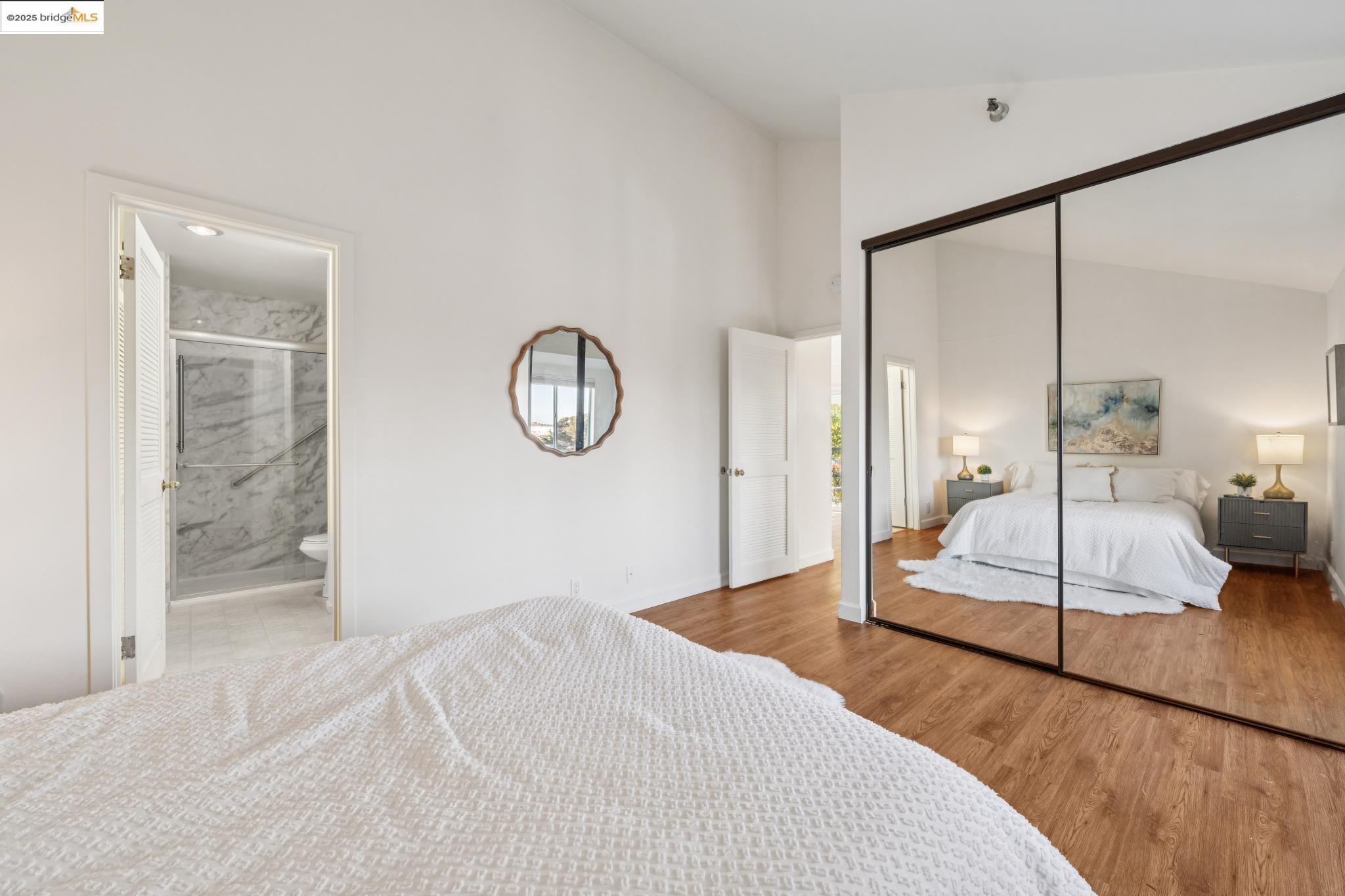 1207 Melville Sq # 417