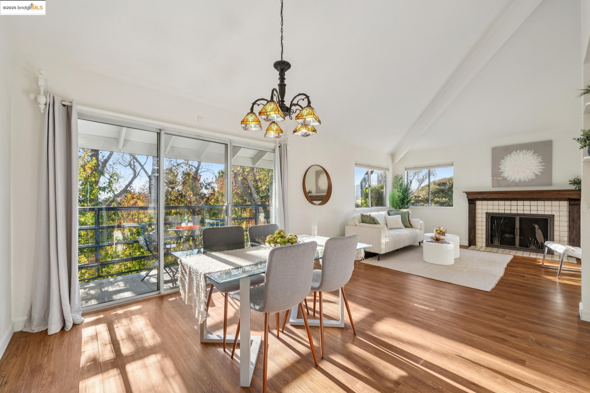 1207 Melville Sq # 417