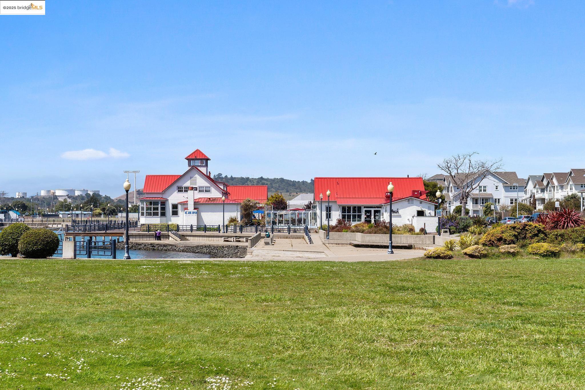 1207 Melville Sq # 417