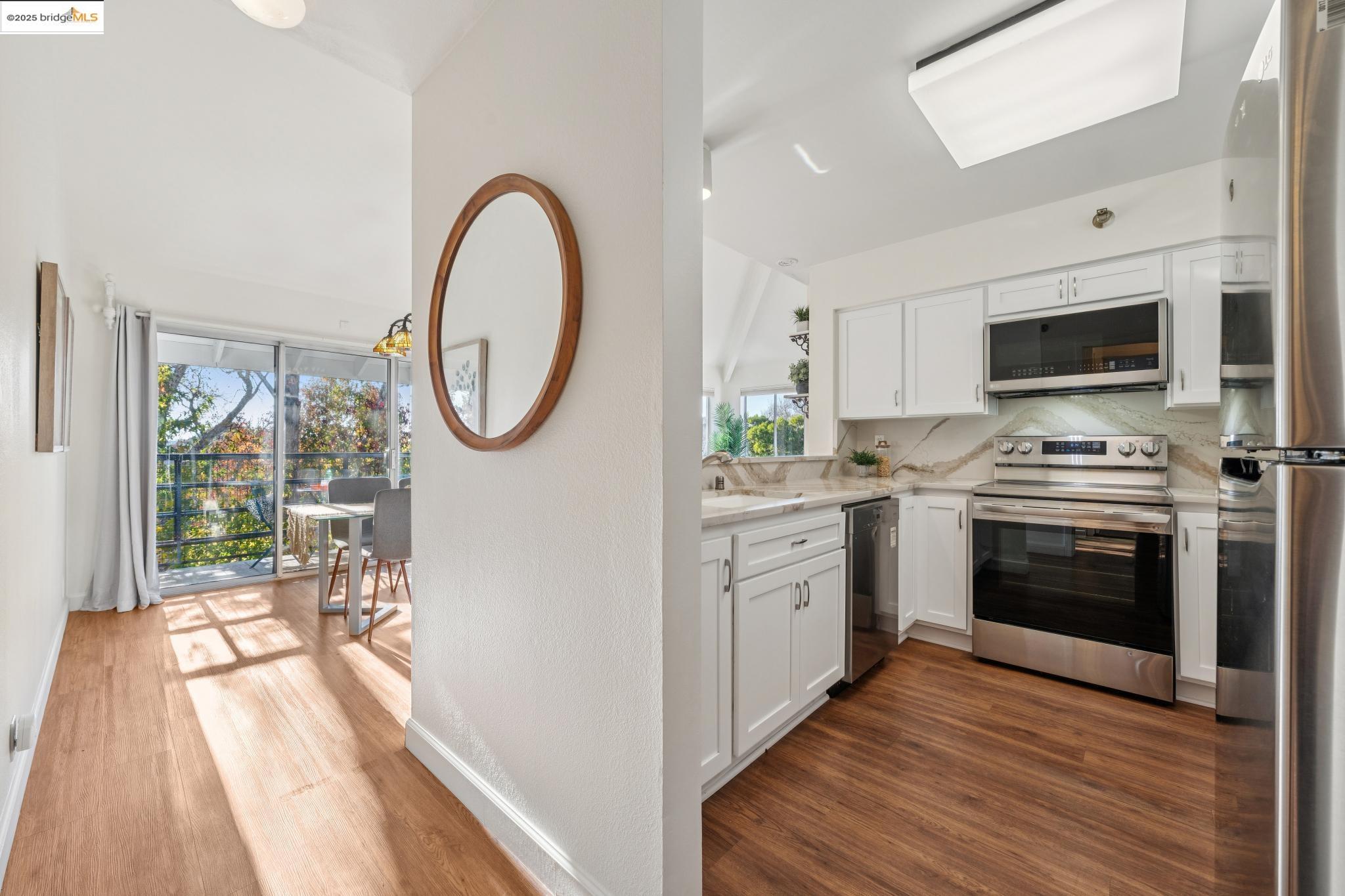 1207 Melville Sq # 417