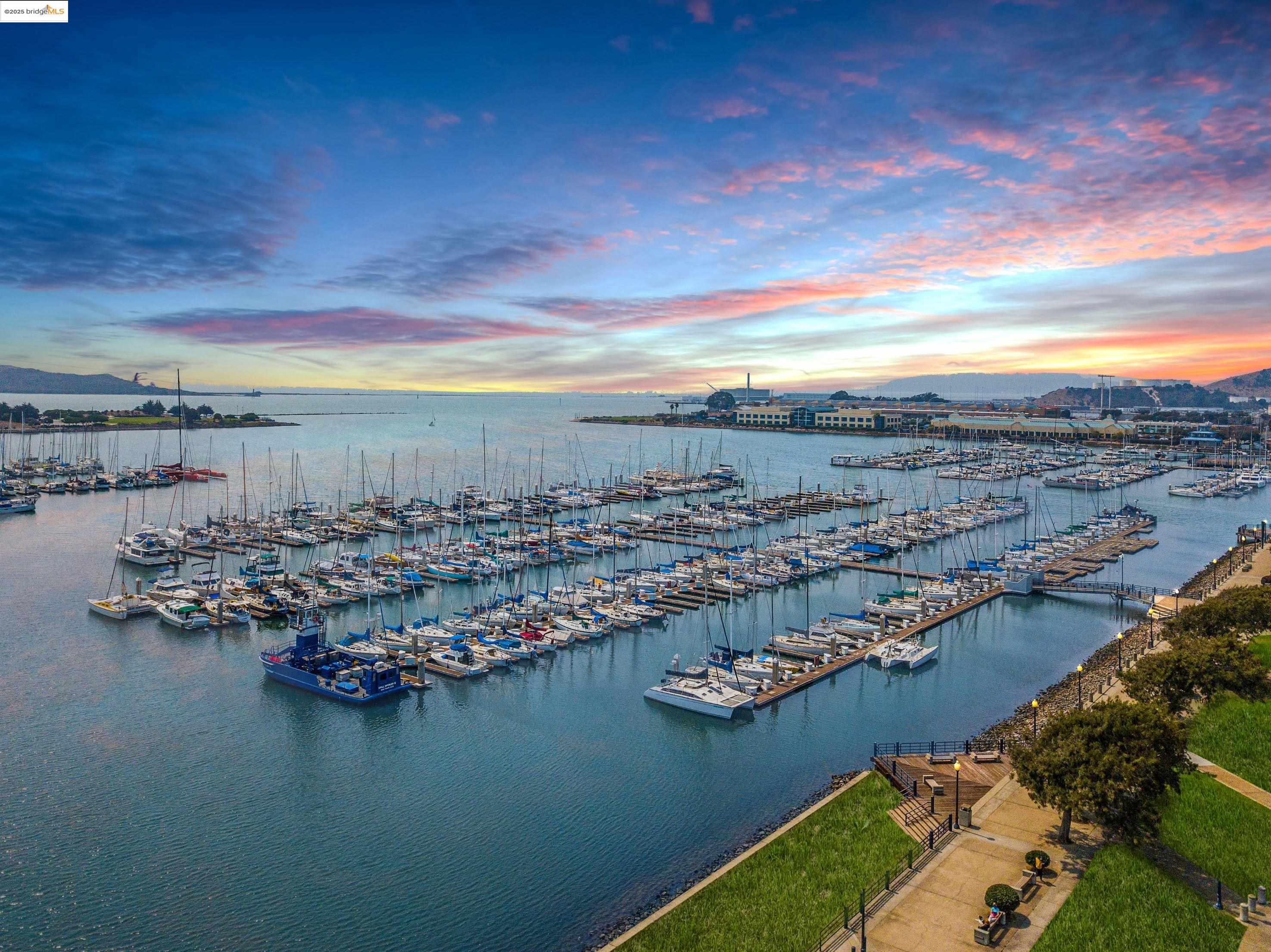 1207 Melville Sq # 417