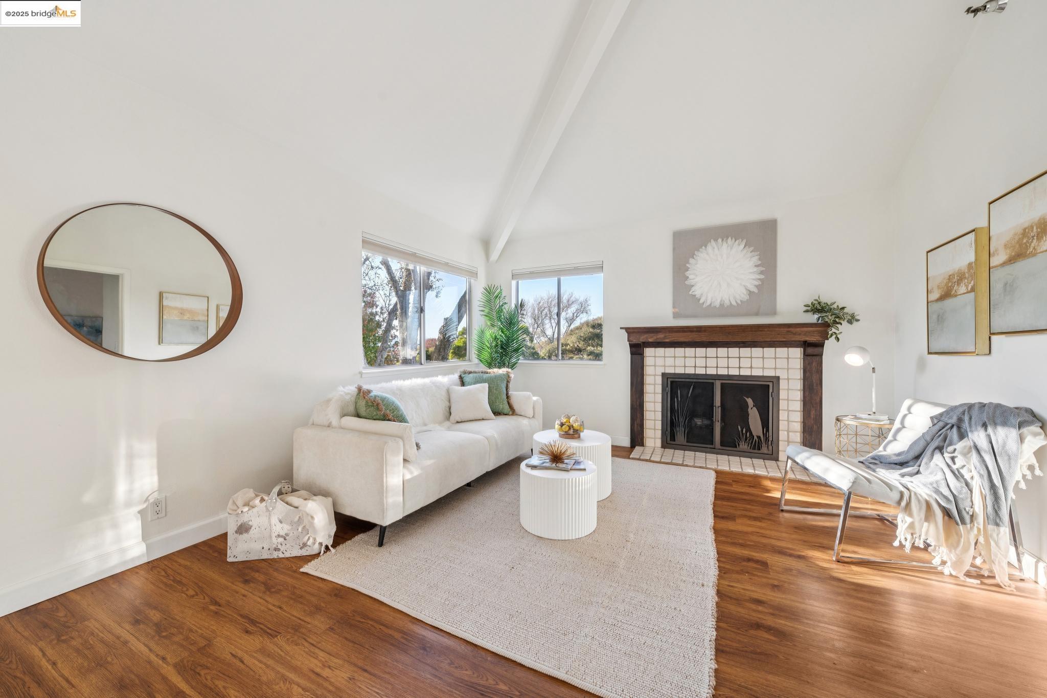 1207 Melville Sq # 417