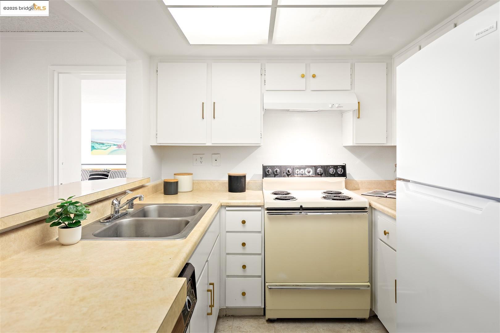 1000 Evergreen Terrace # 1205