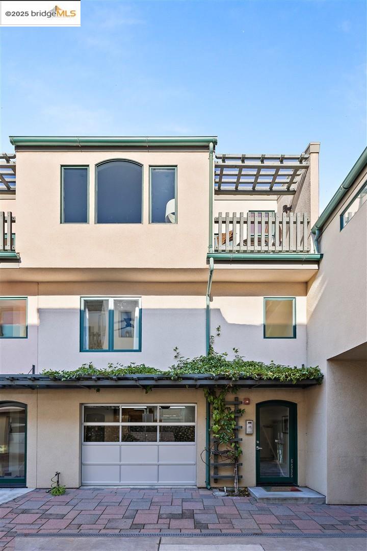 6555 Shattuck Avenue