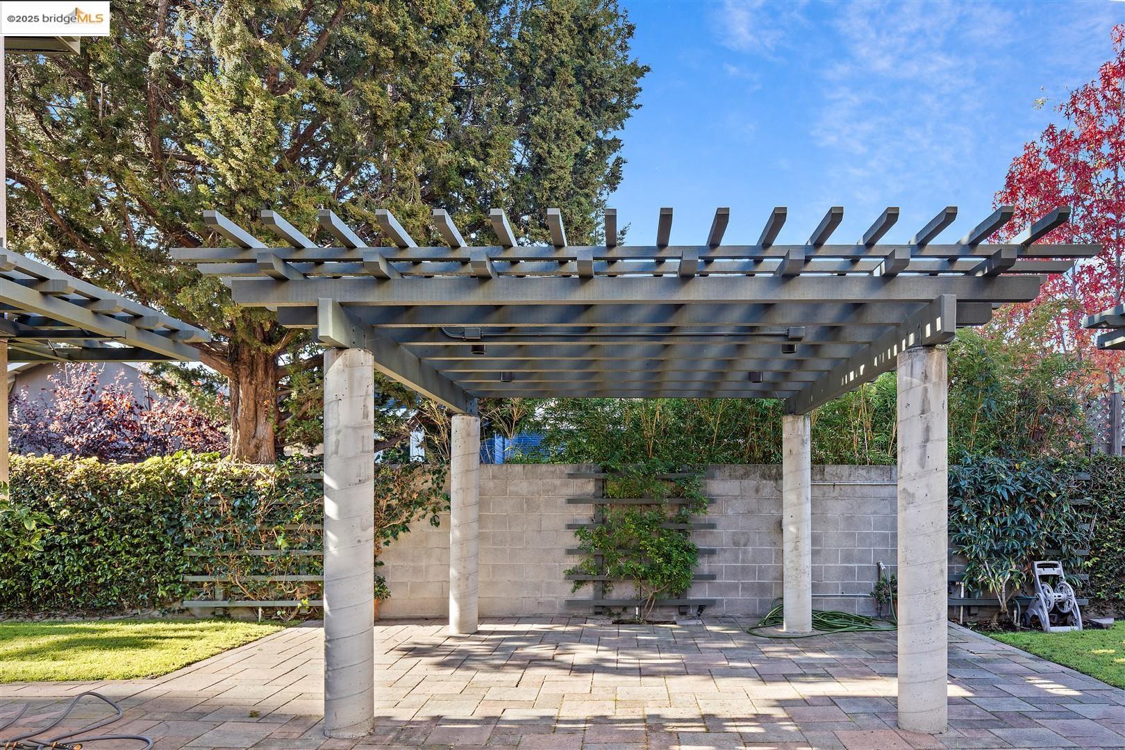 6555 Shattuck Avenue