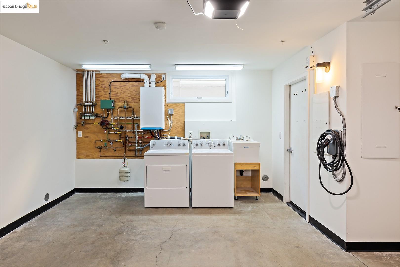 6555 Shattuck Avenue