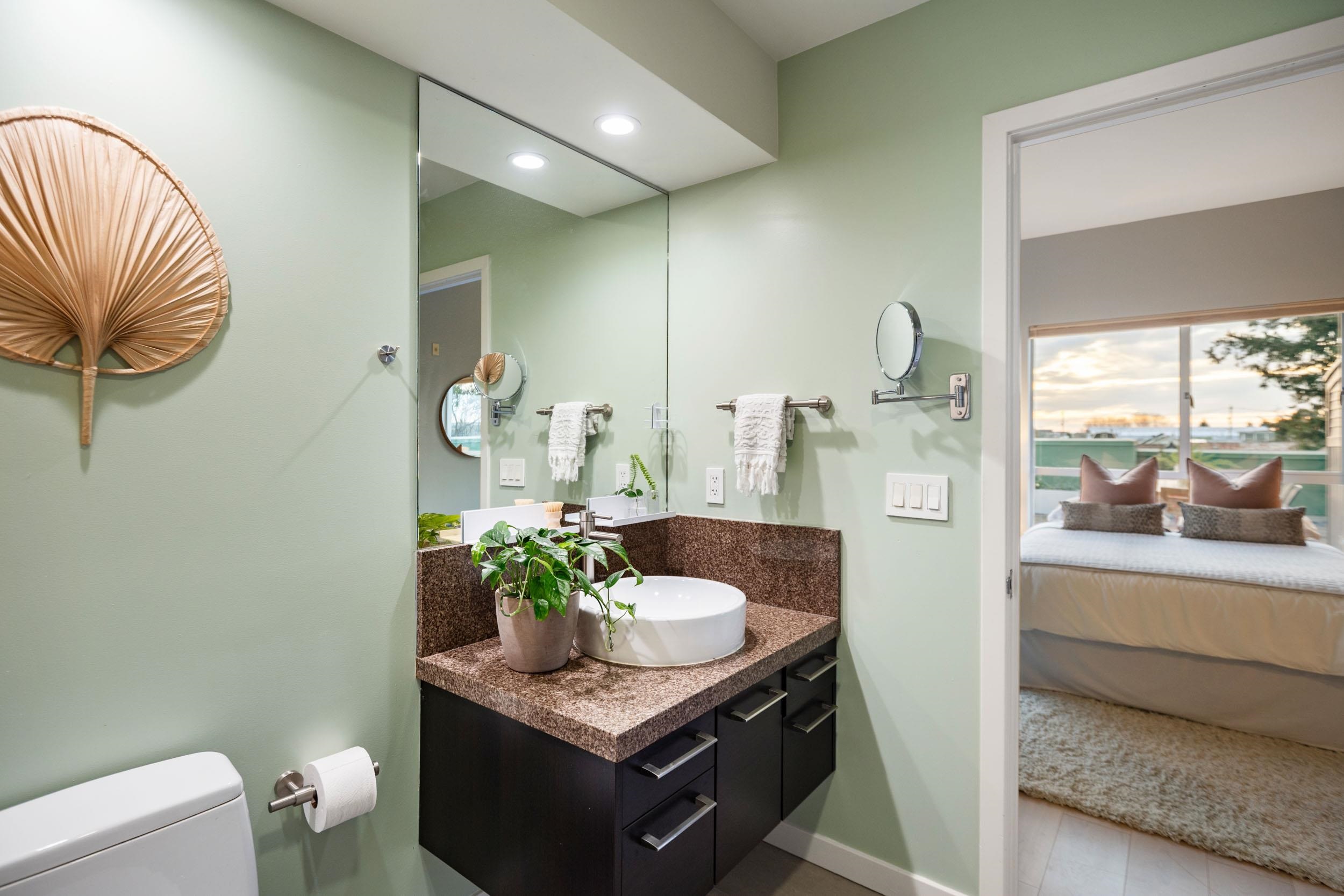 6465 San Pablo Ave # 206