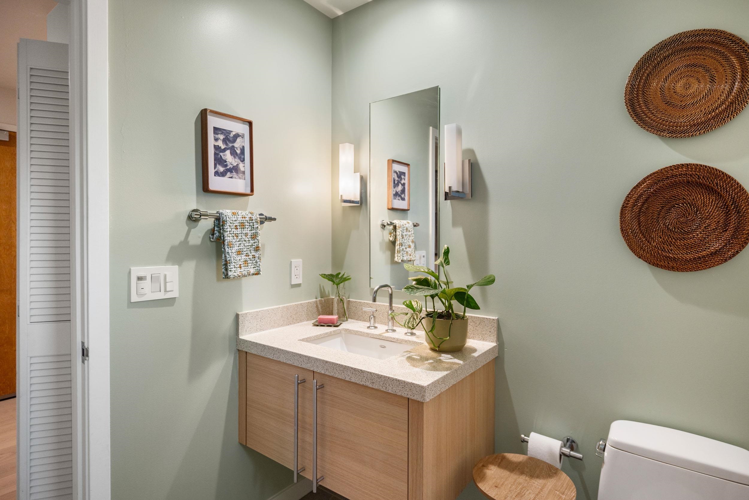 6465 San Pablo Ave # 206