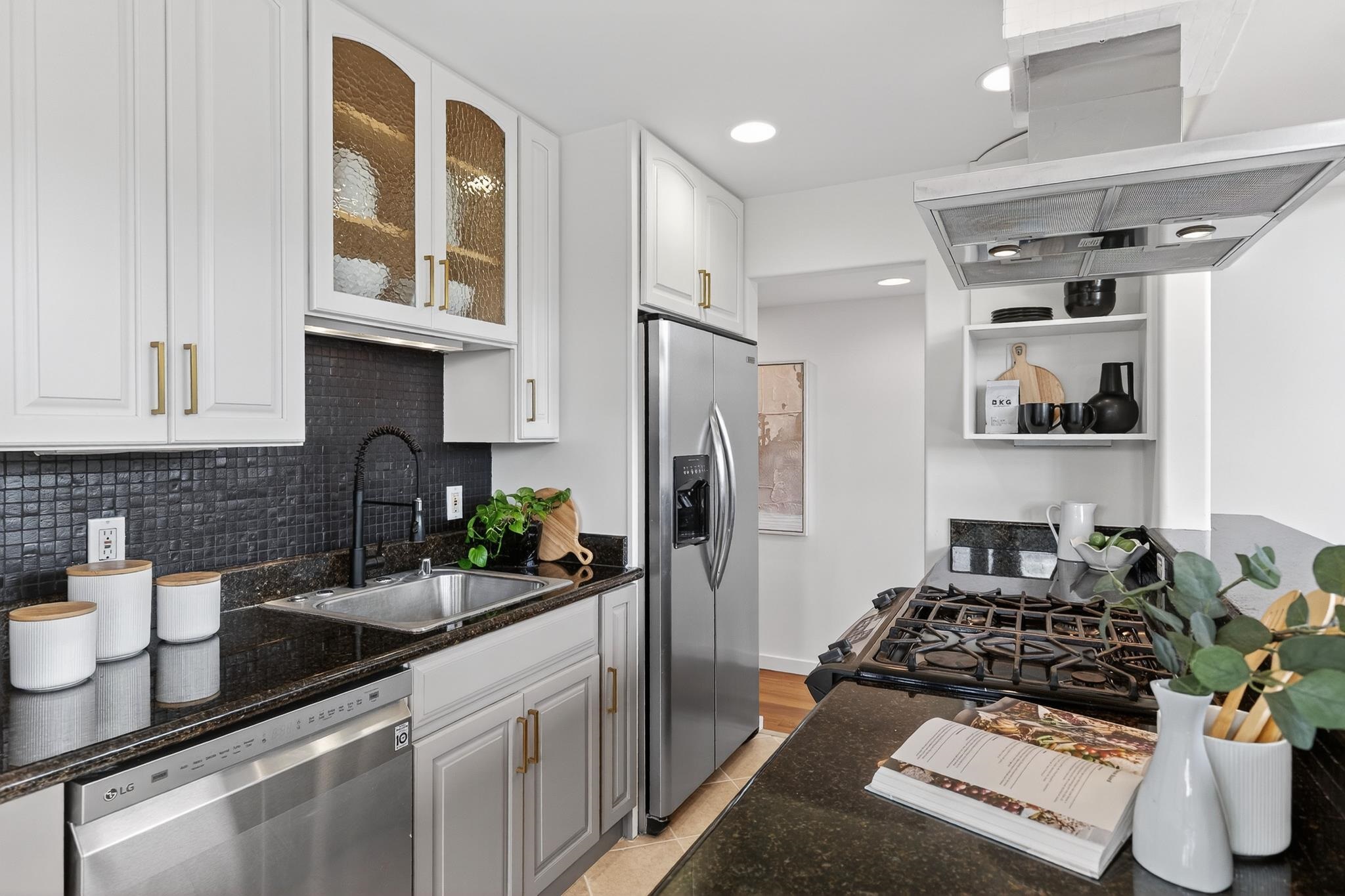 5400 Broadway Ter # 302