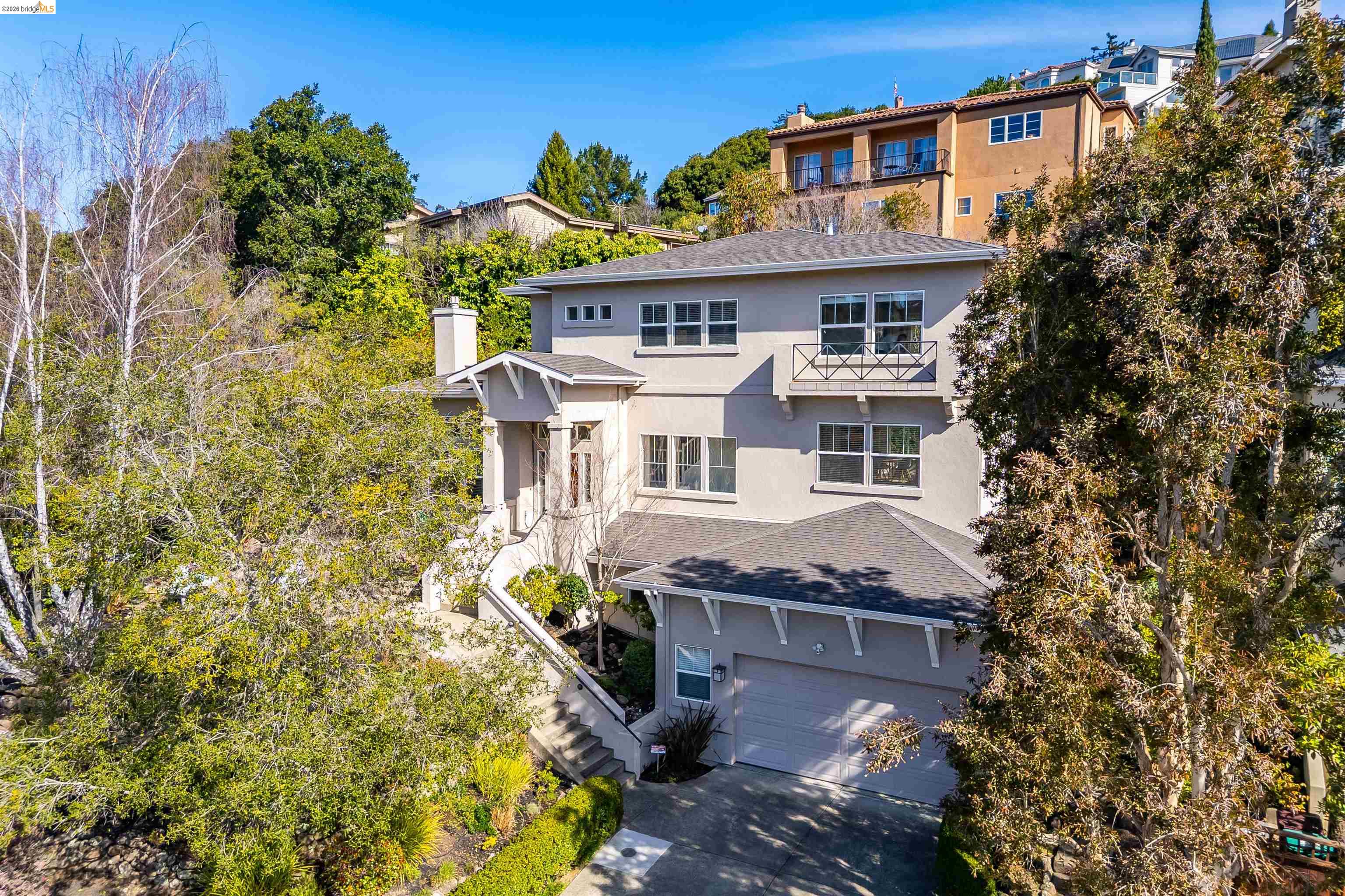 936 Mountain Blvd