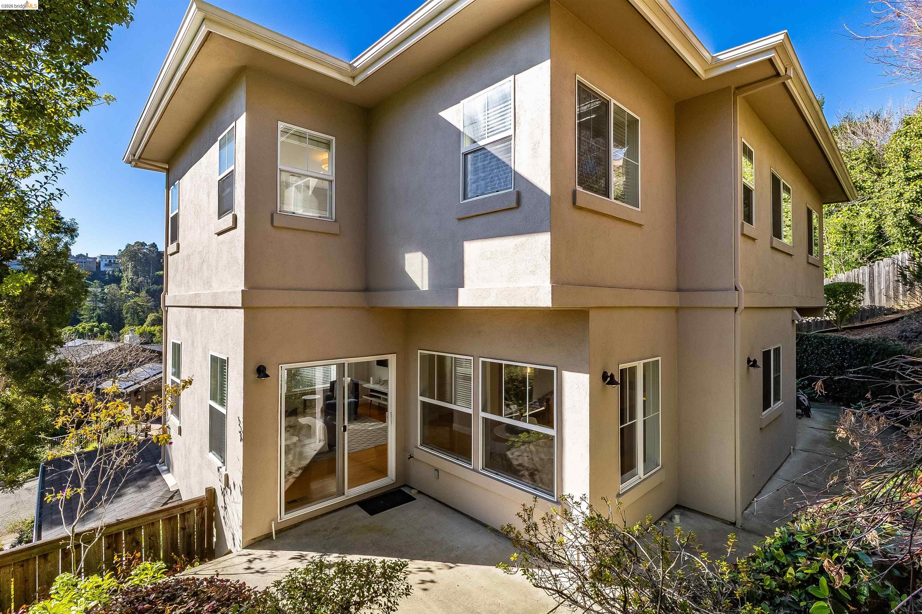 936 Mountain Blvd