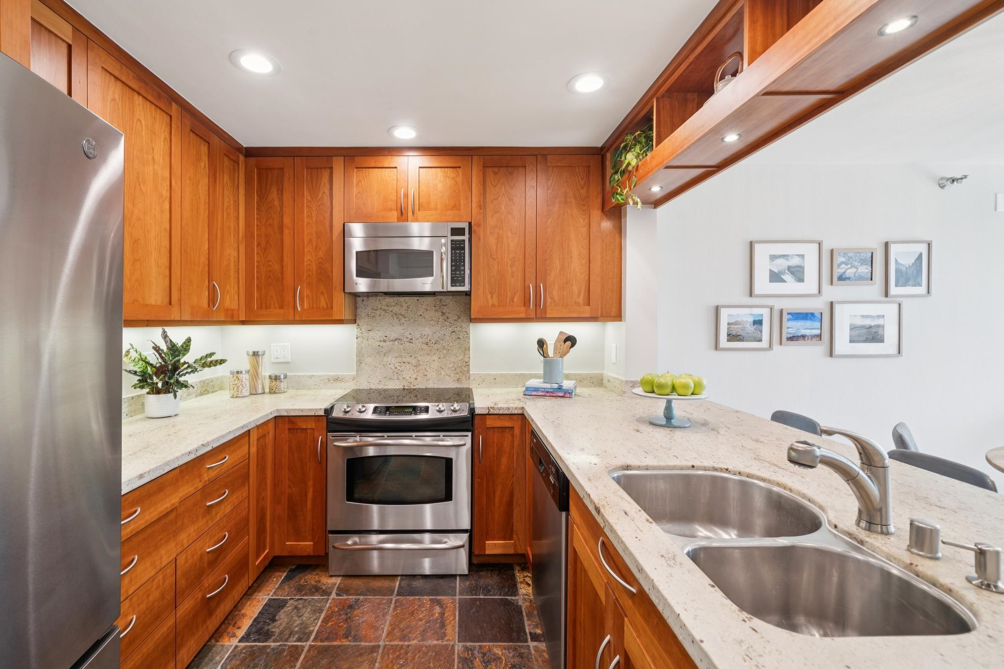 1205 Melville Square # 108