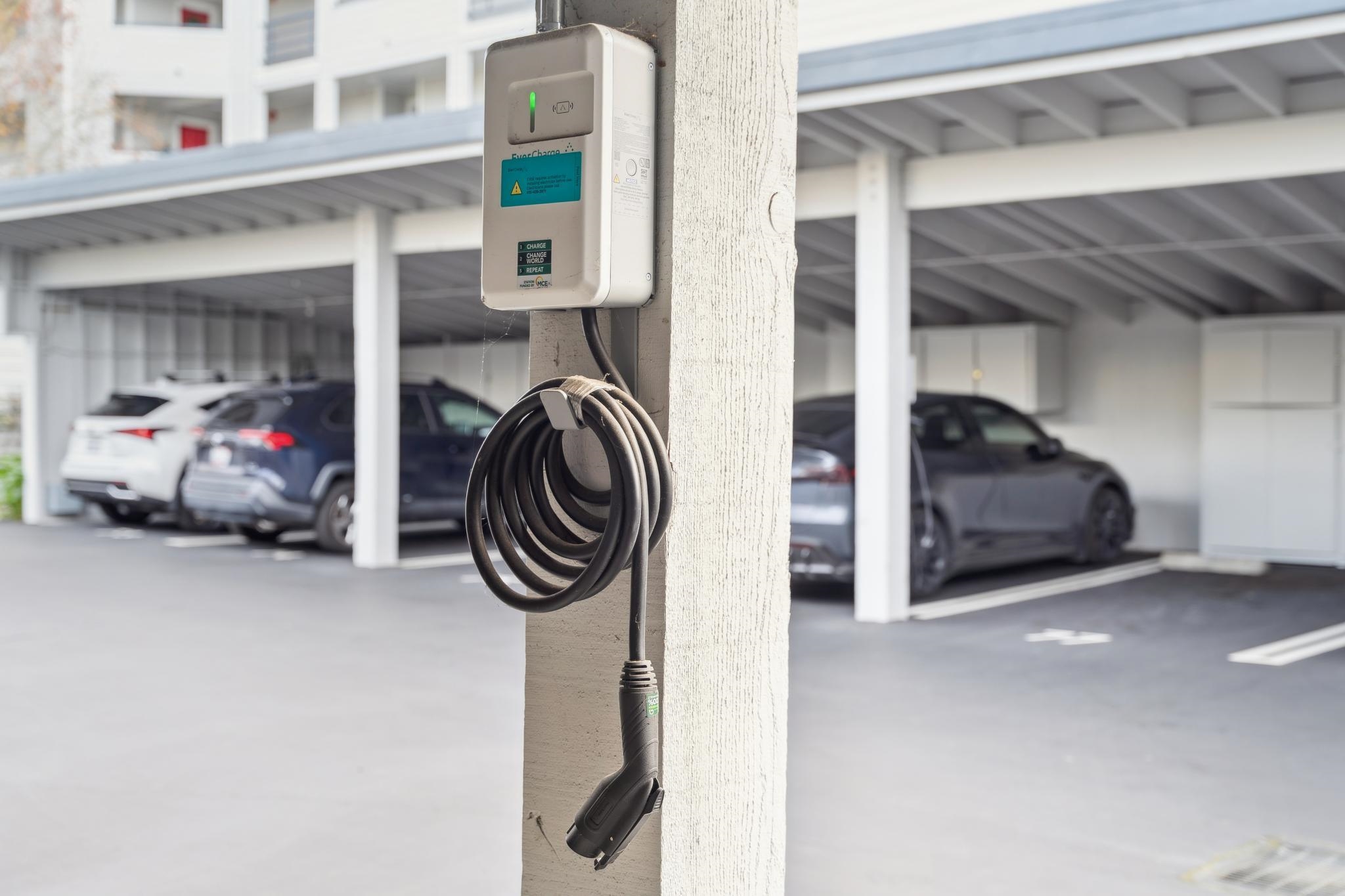 1205 Melville Square # 108