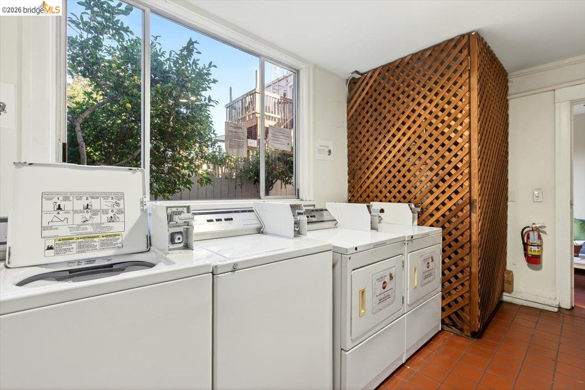 1730 Broderick St # 2