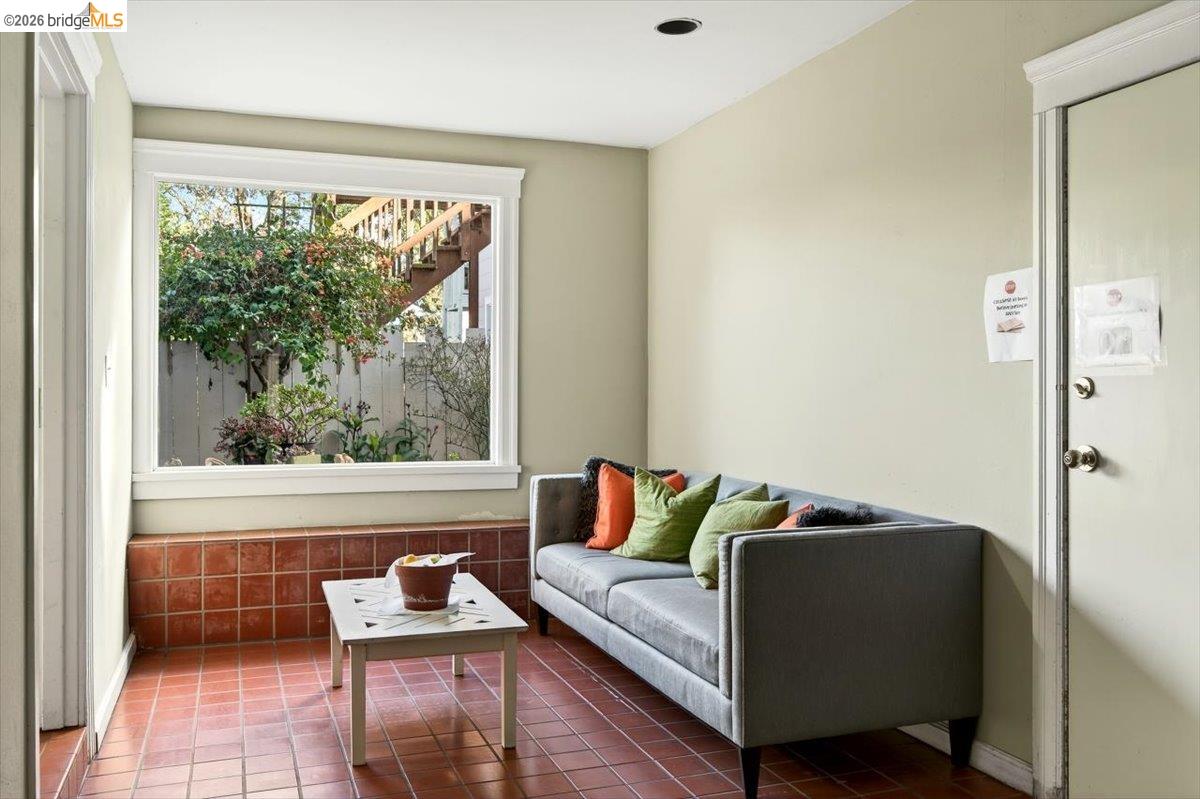 1730 Broderick St # 2