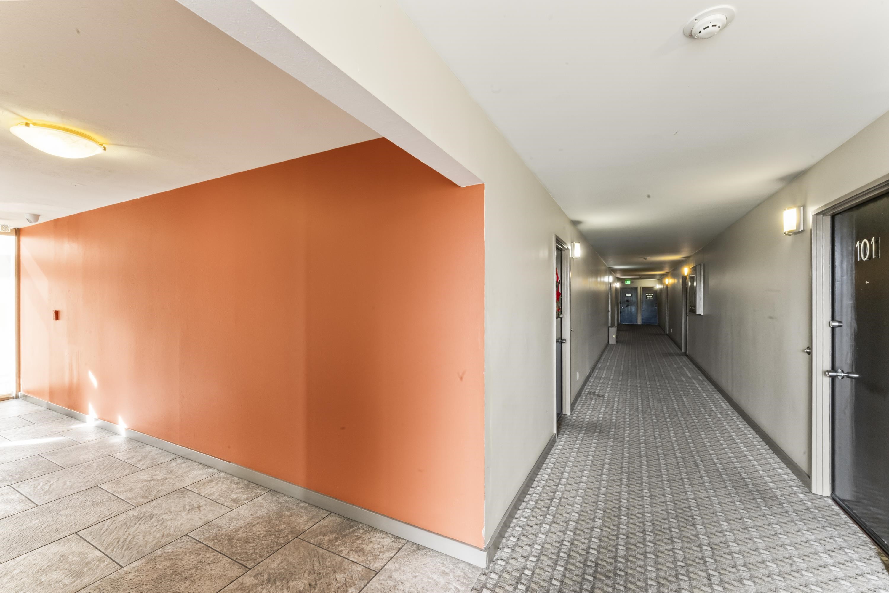 2130 Mountain Blvd # 101