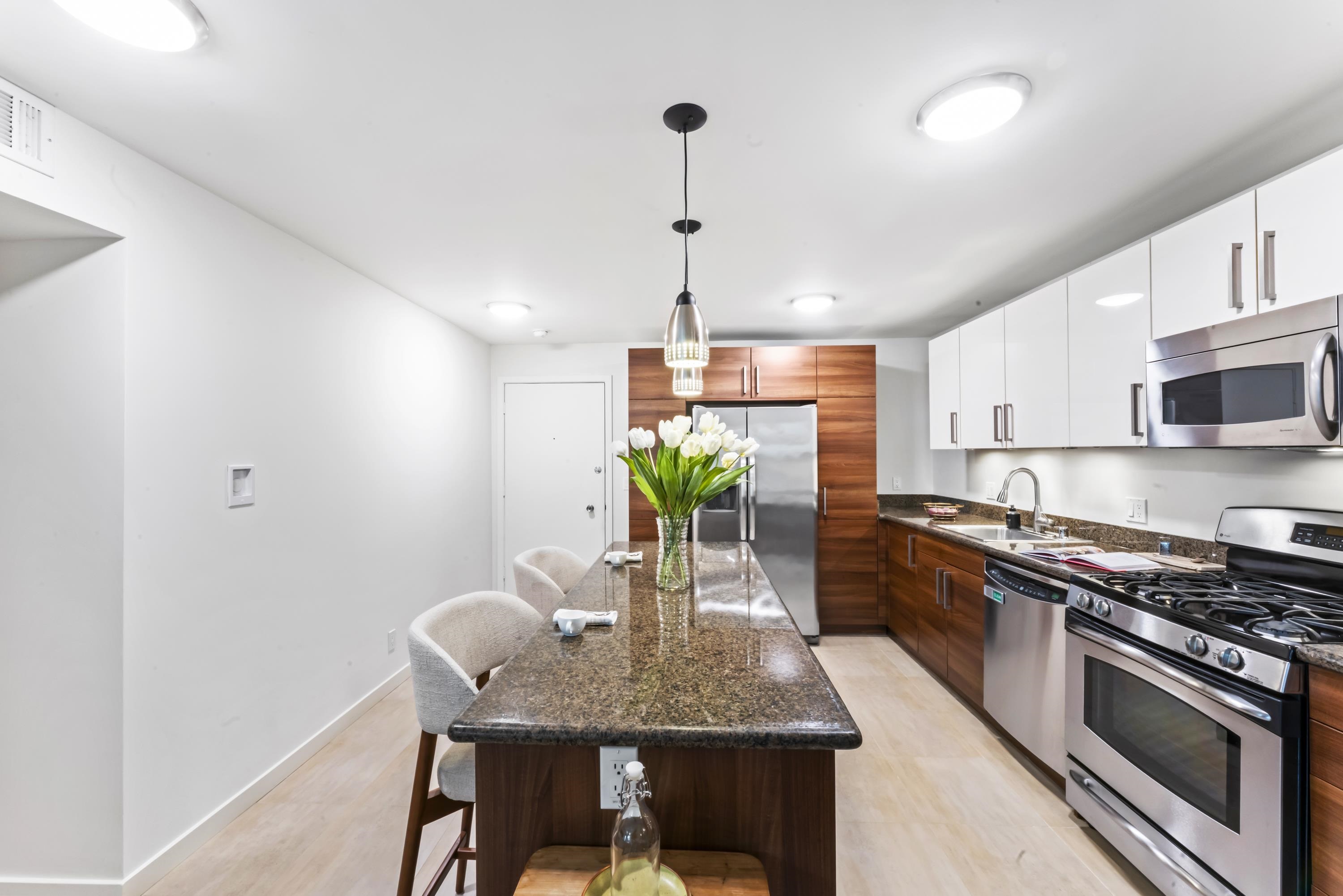 2130 Mountain Blvd # 101