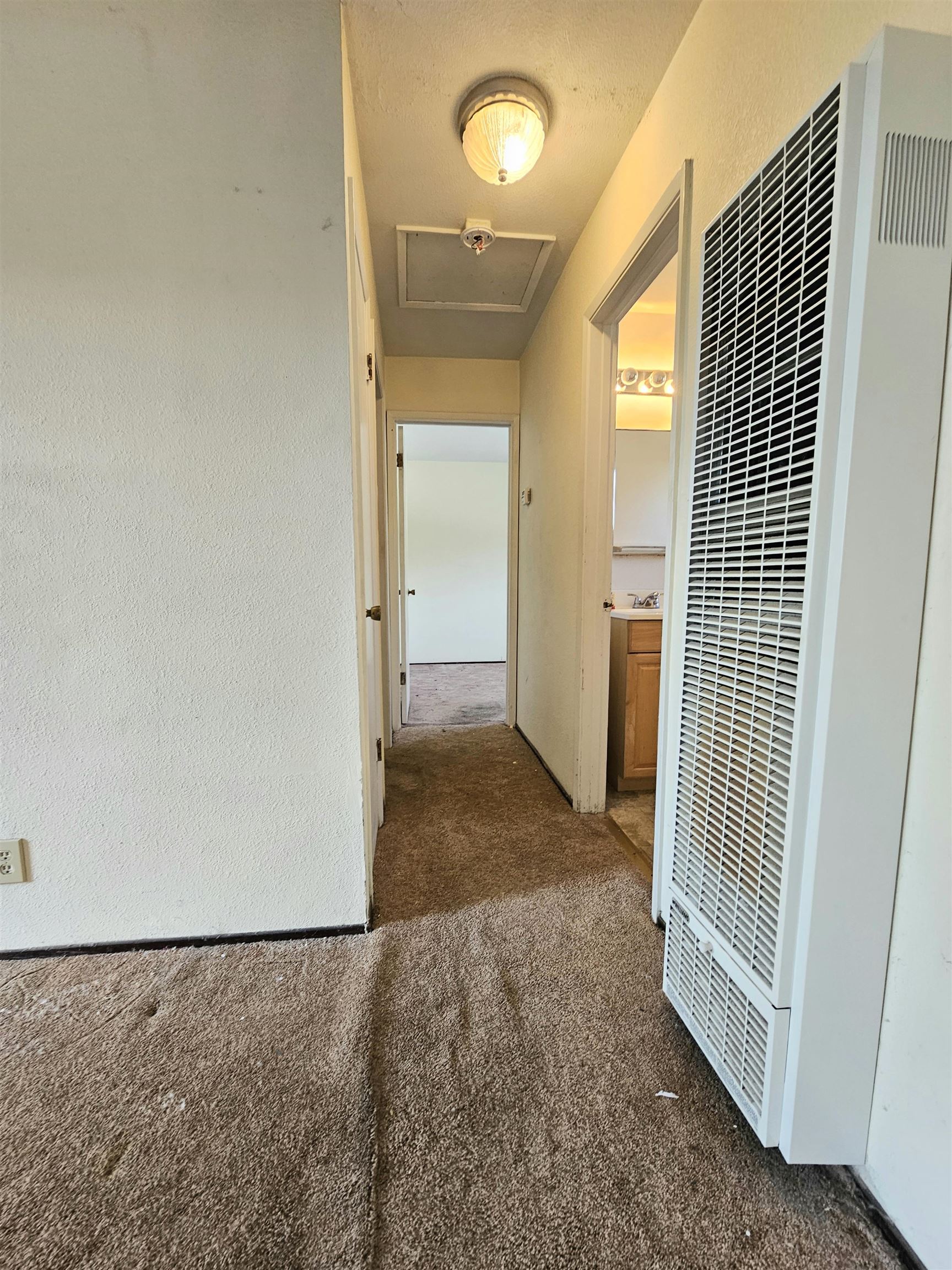 2443 Grande Vista Ave