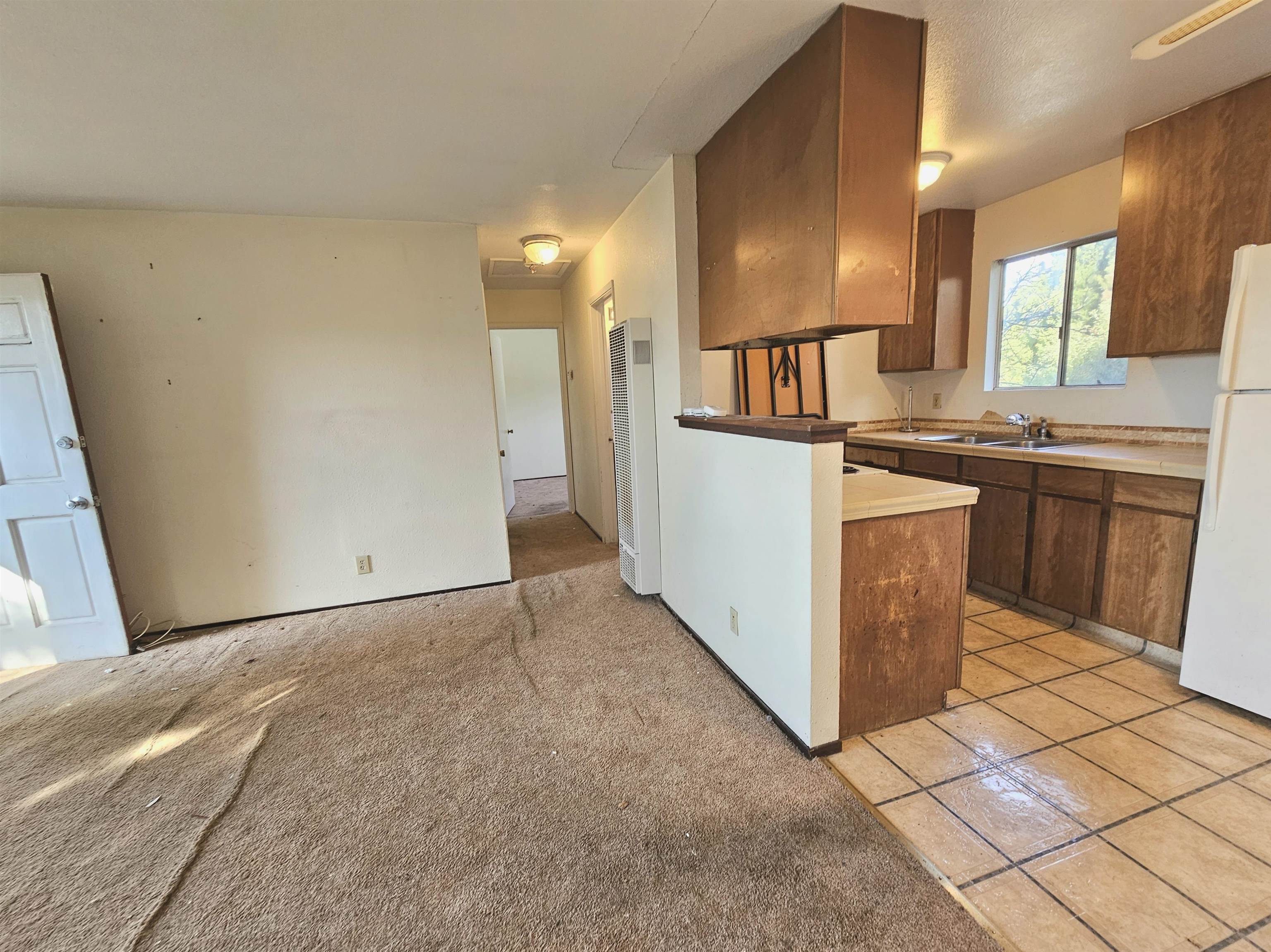 2443 Grande Vista Ave