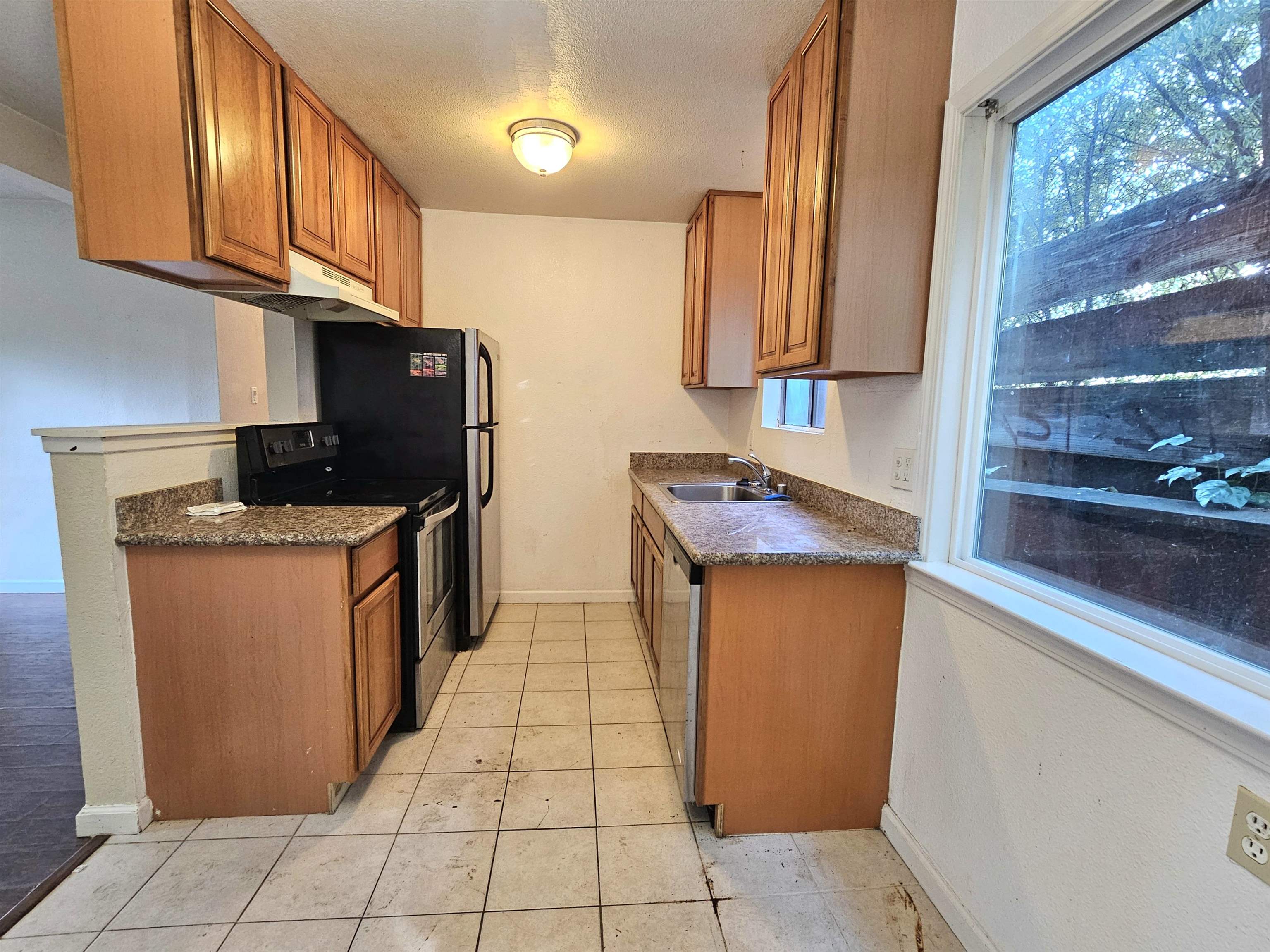 2443 Grande Vista Ave