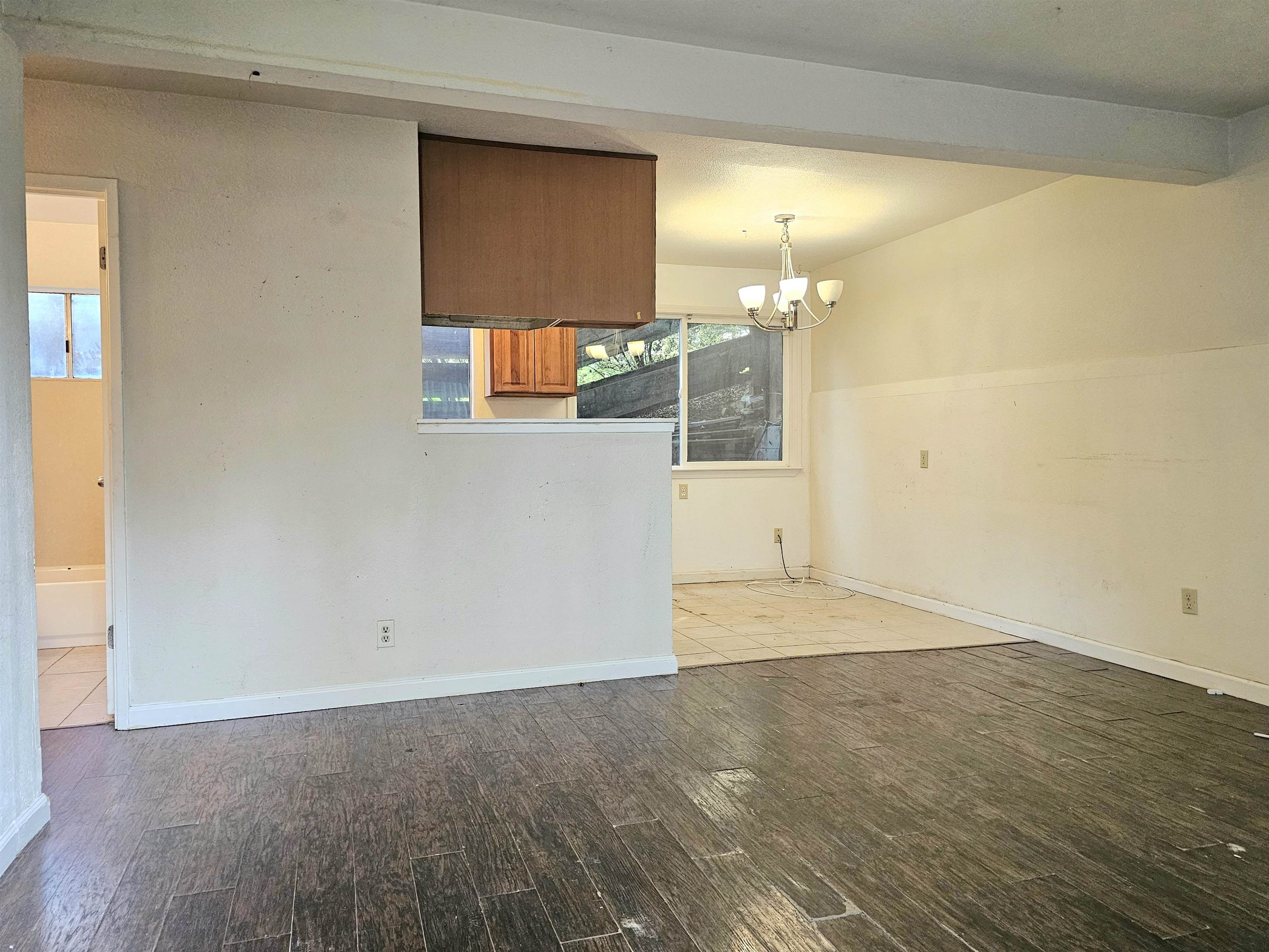 2443 Grande Vista Ave