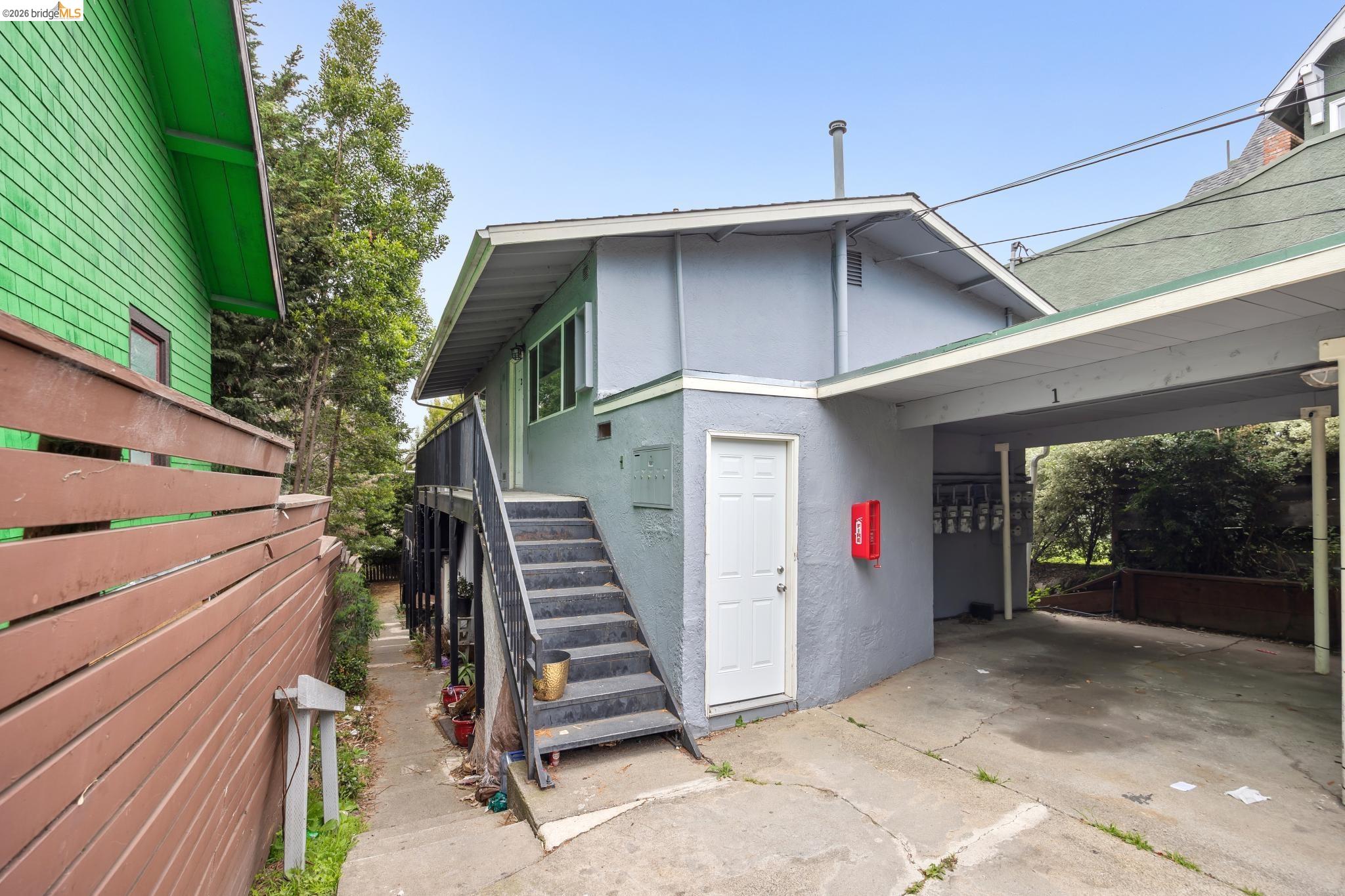 2443 Grande Vista Ave