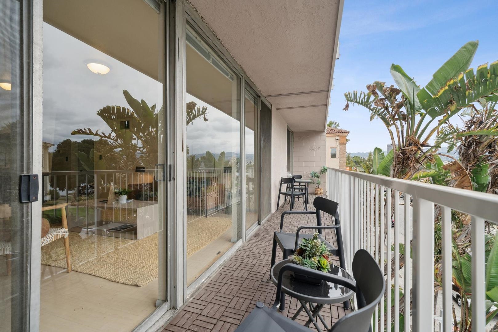1425 Lakeside DR # 201