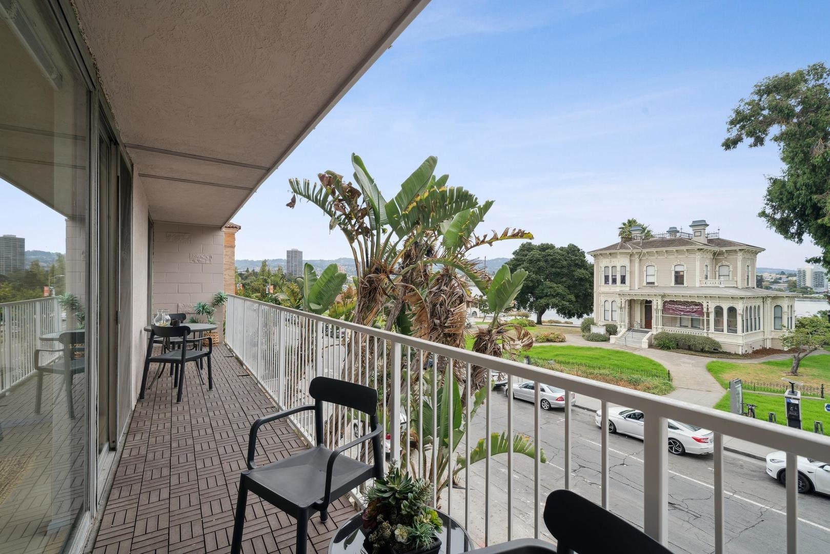 1425 Lakeside DR # 201