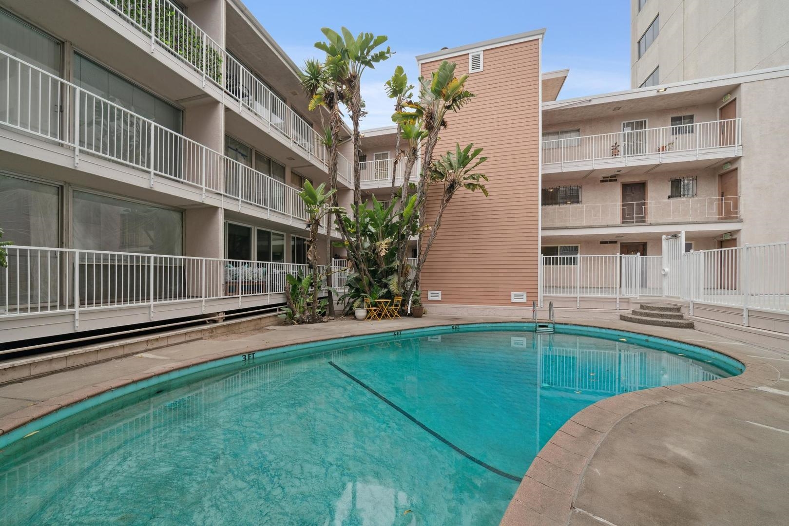 1425 Lakeside DR # 201