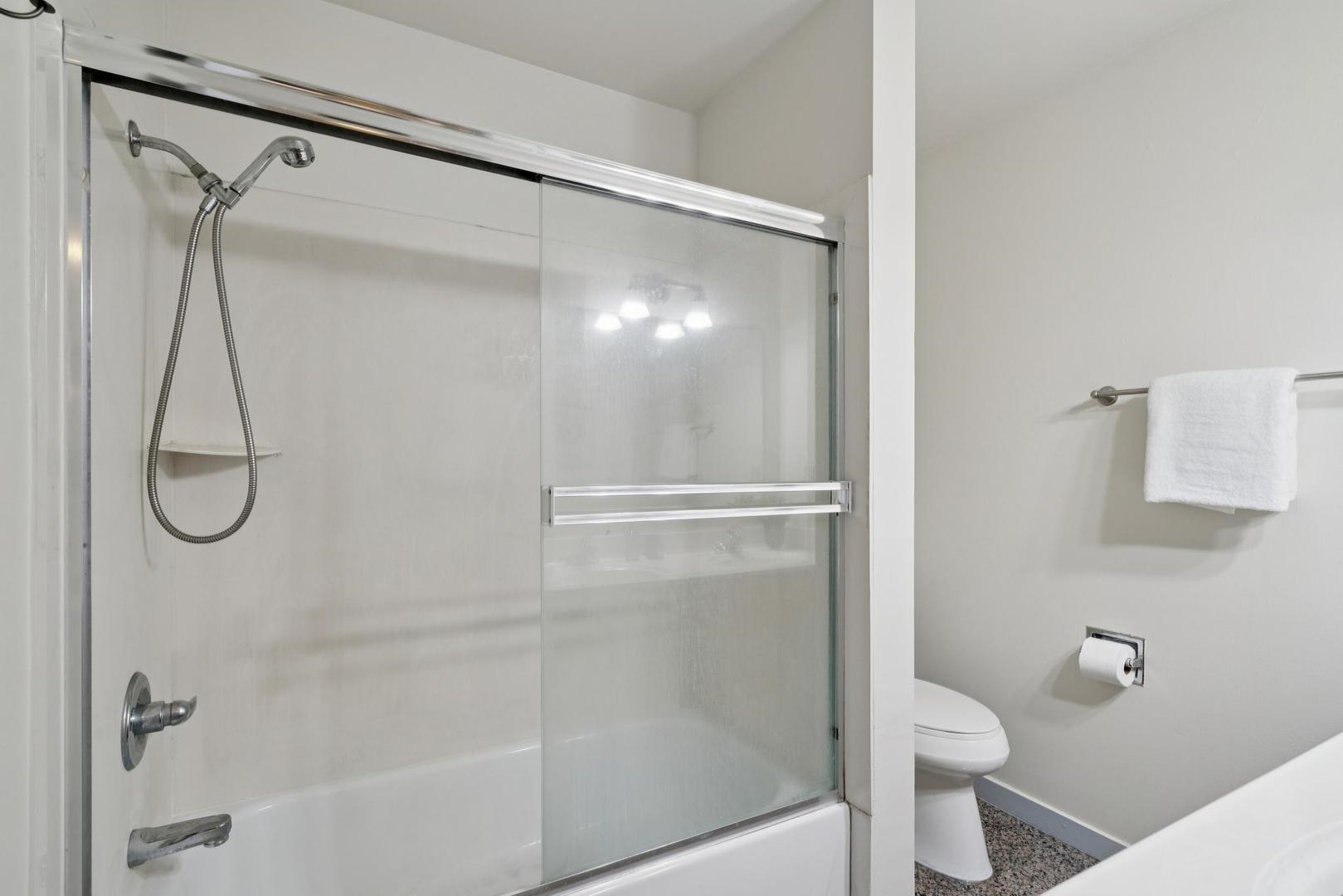 1425 Lakeside DR # 201