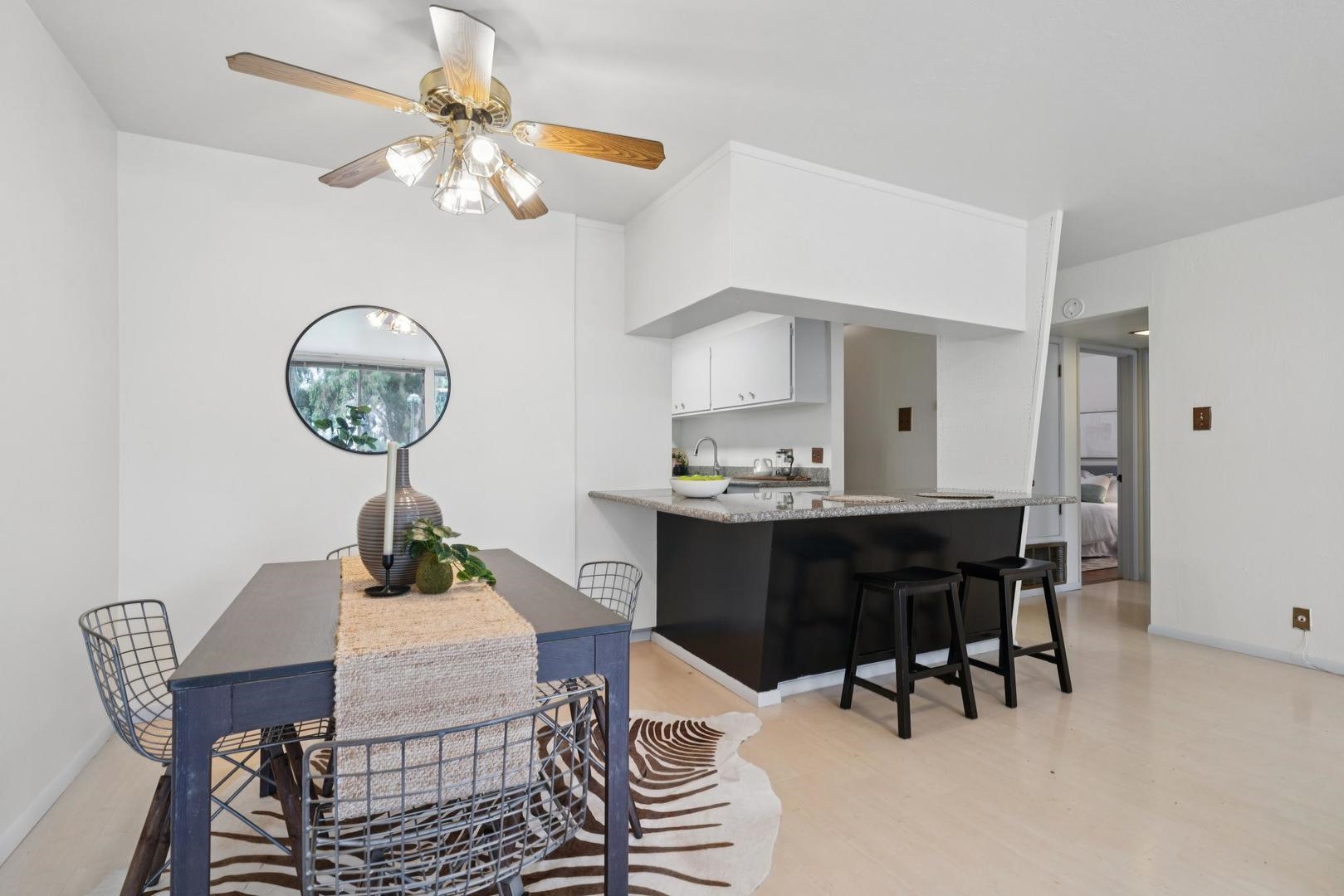 1425 Lakeside DR # 201