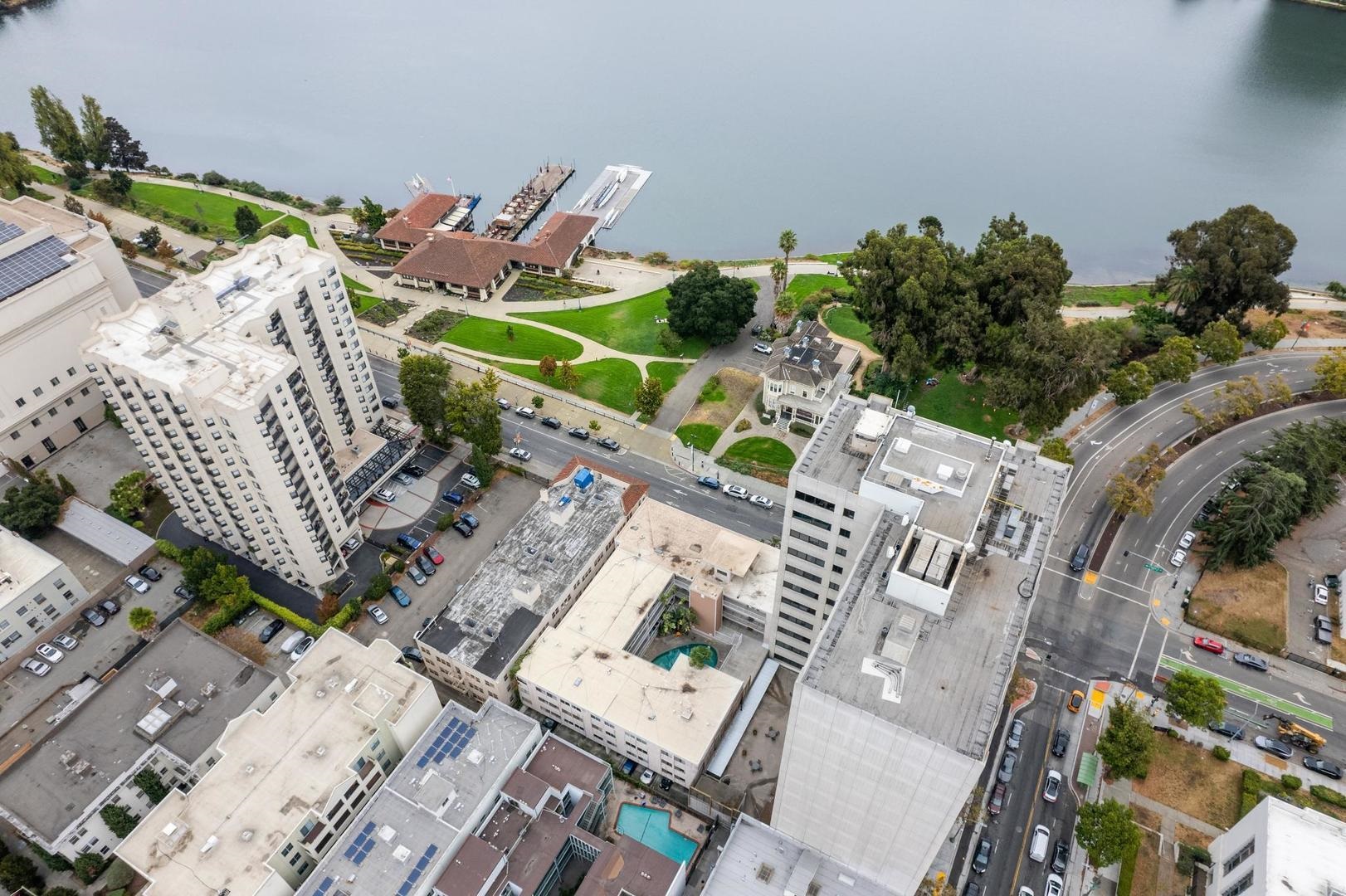 1425 Lakeside DR # 201