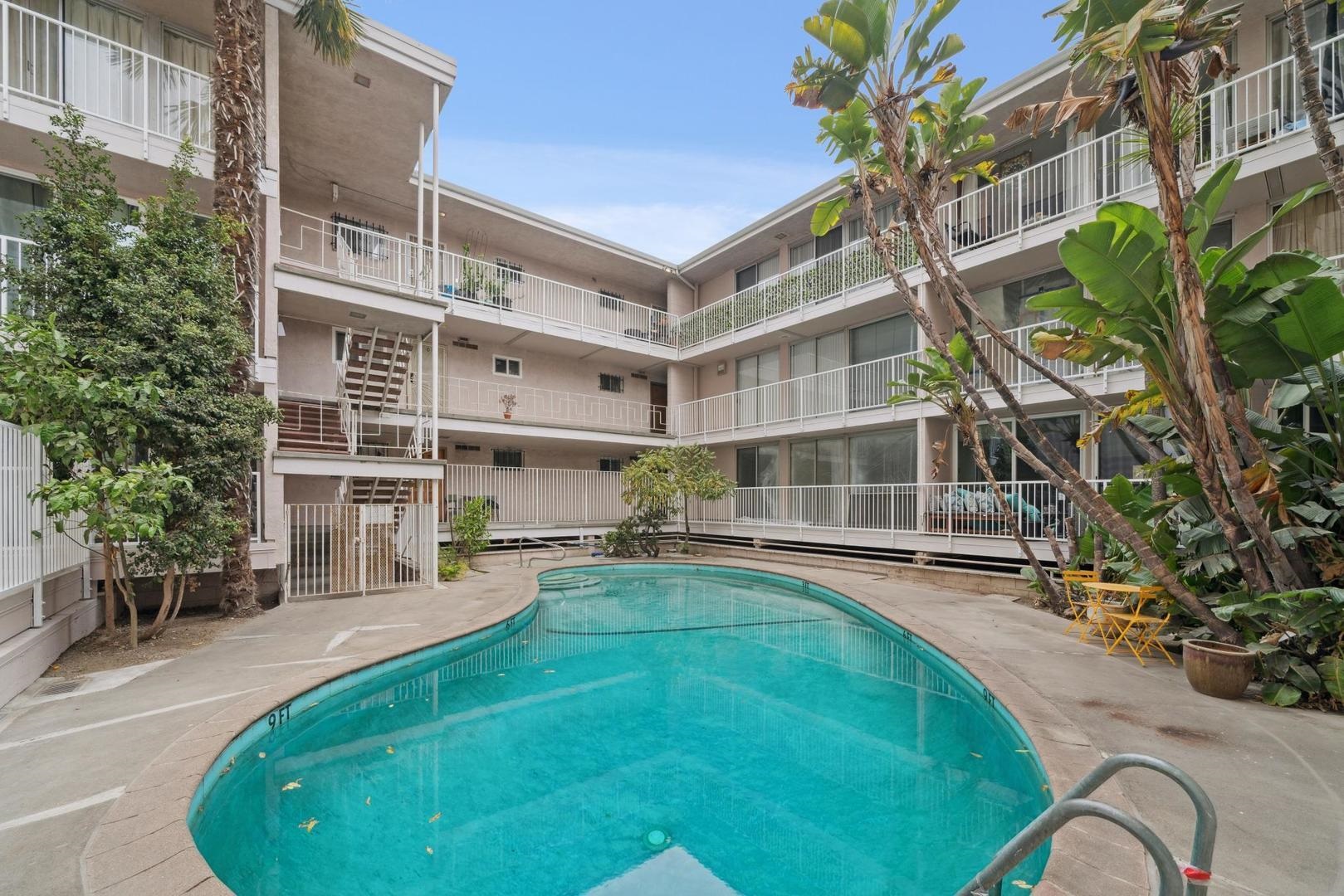 1425 Lakeside DR # 201