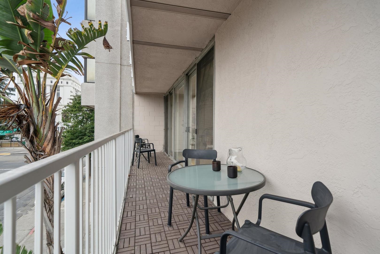 1425 Lakeside DR # 201
