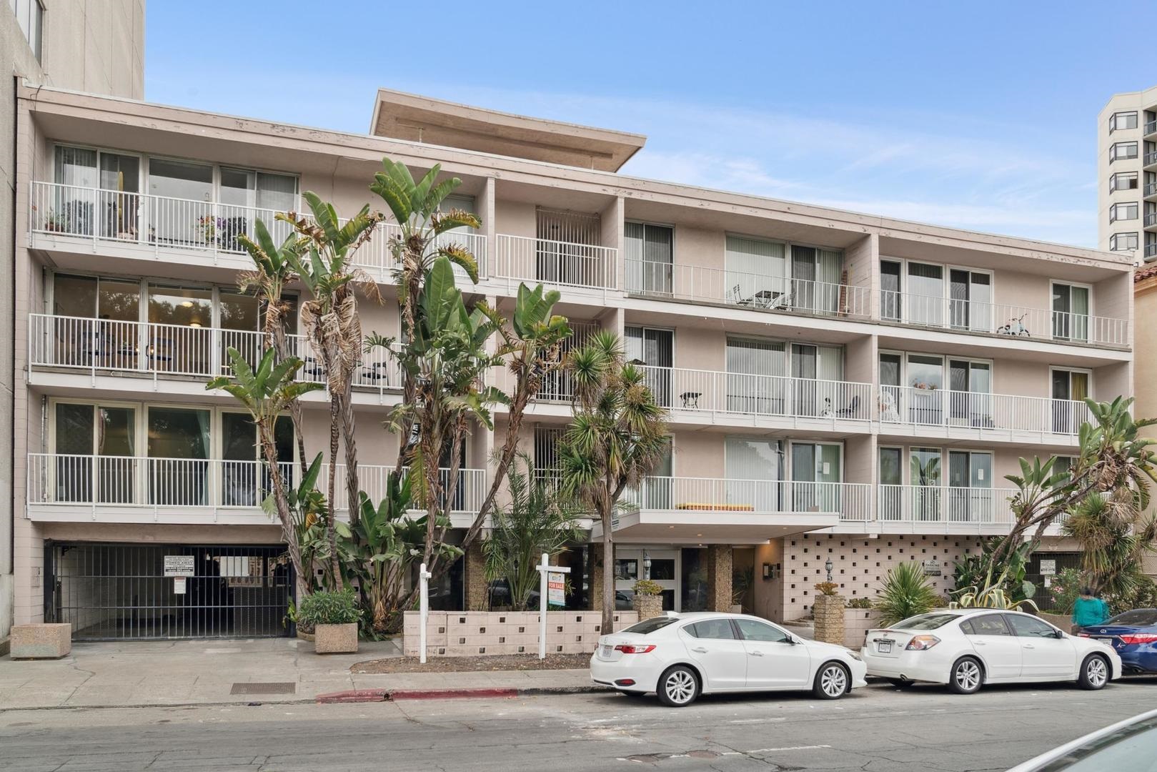 1425 Lakeside DR # 201