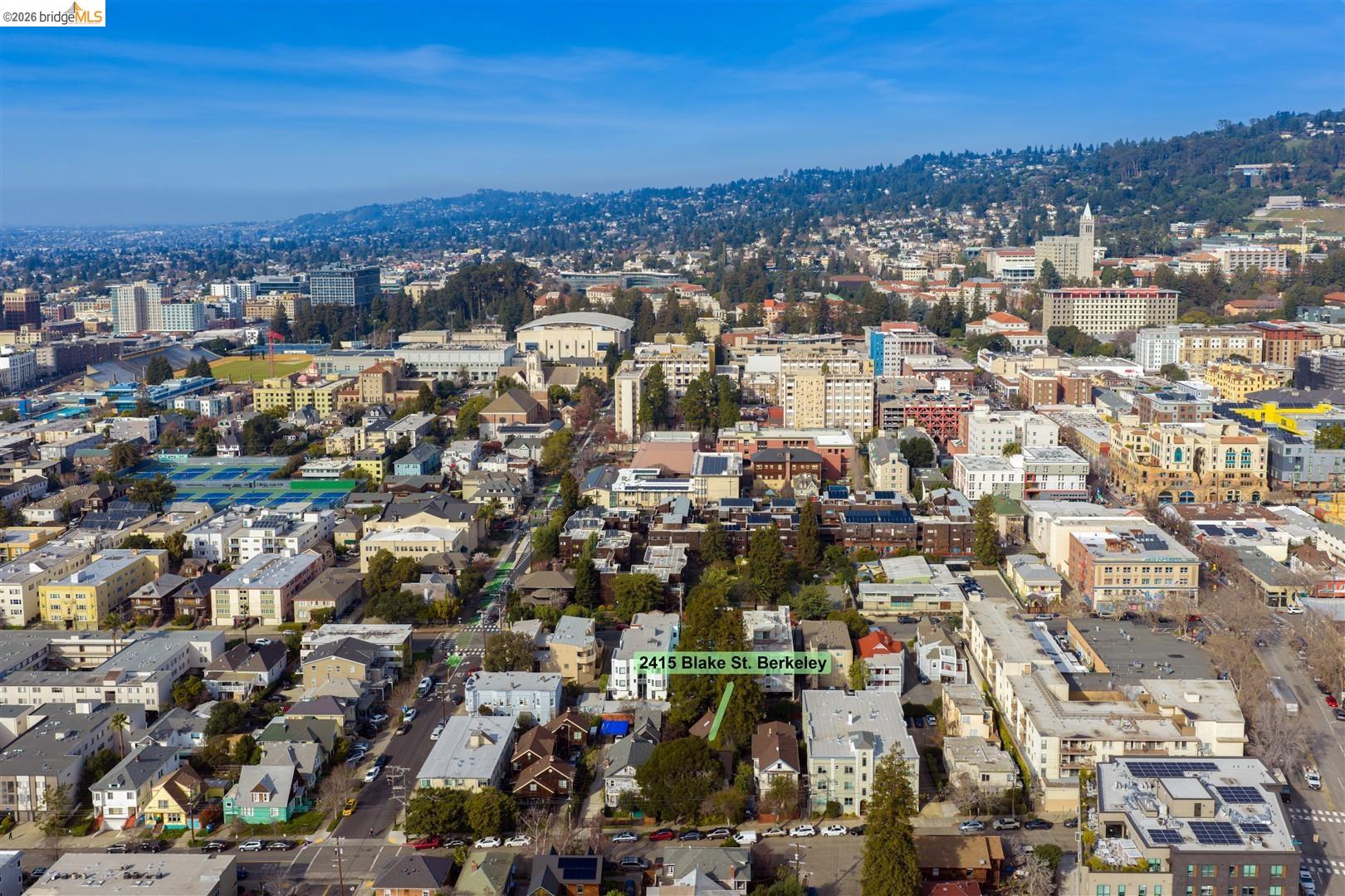 2415 Blake St